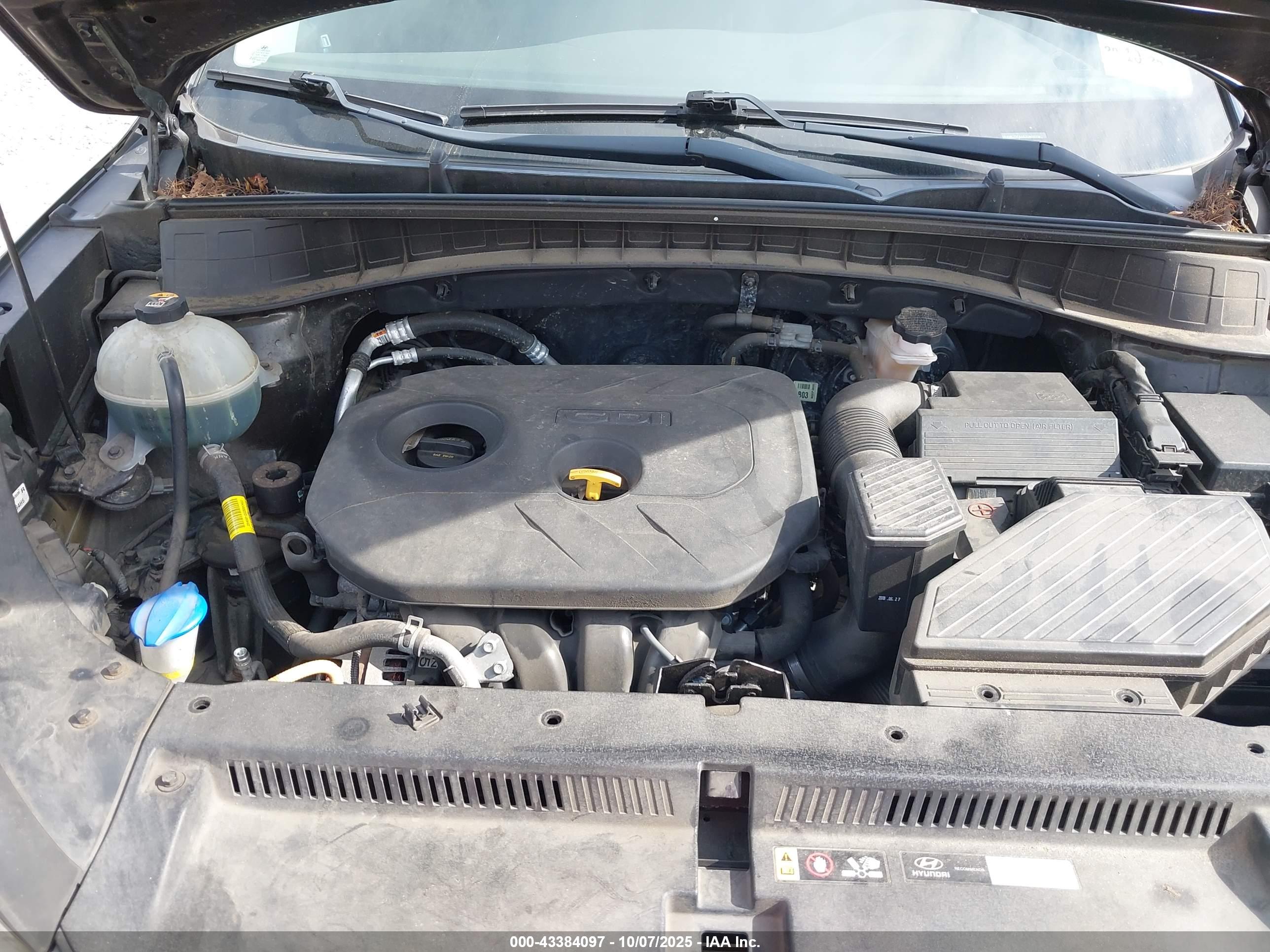 HYUNDAI TUCSON image 10