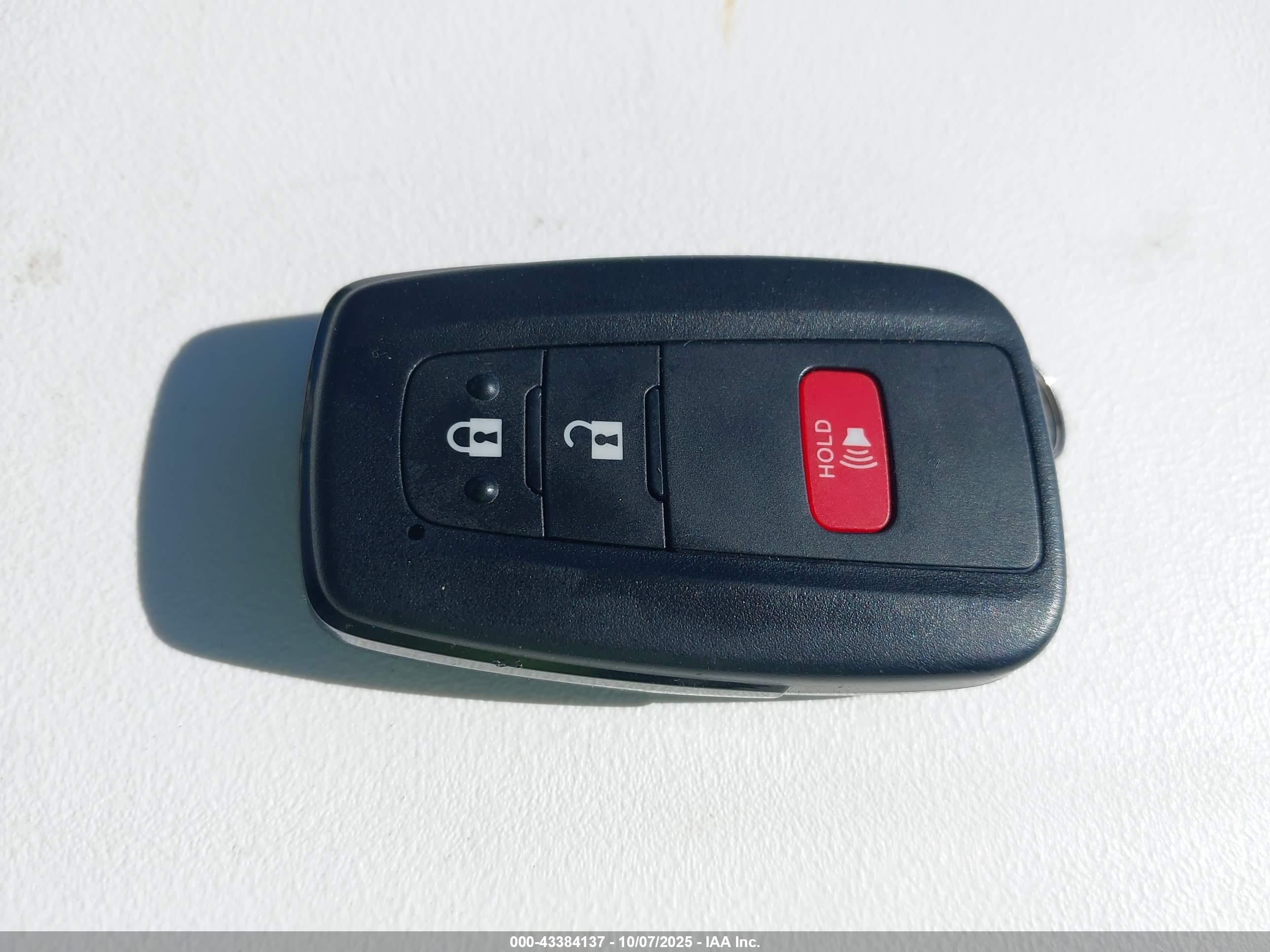 TOYOTA 4RUNNER image 11