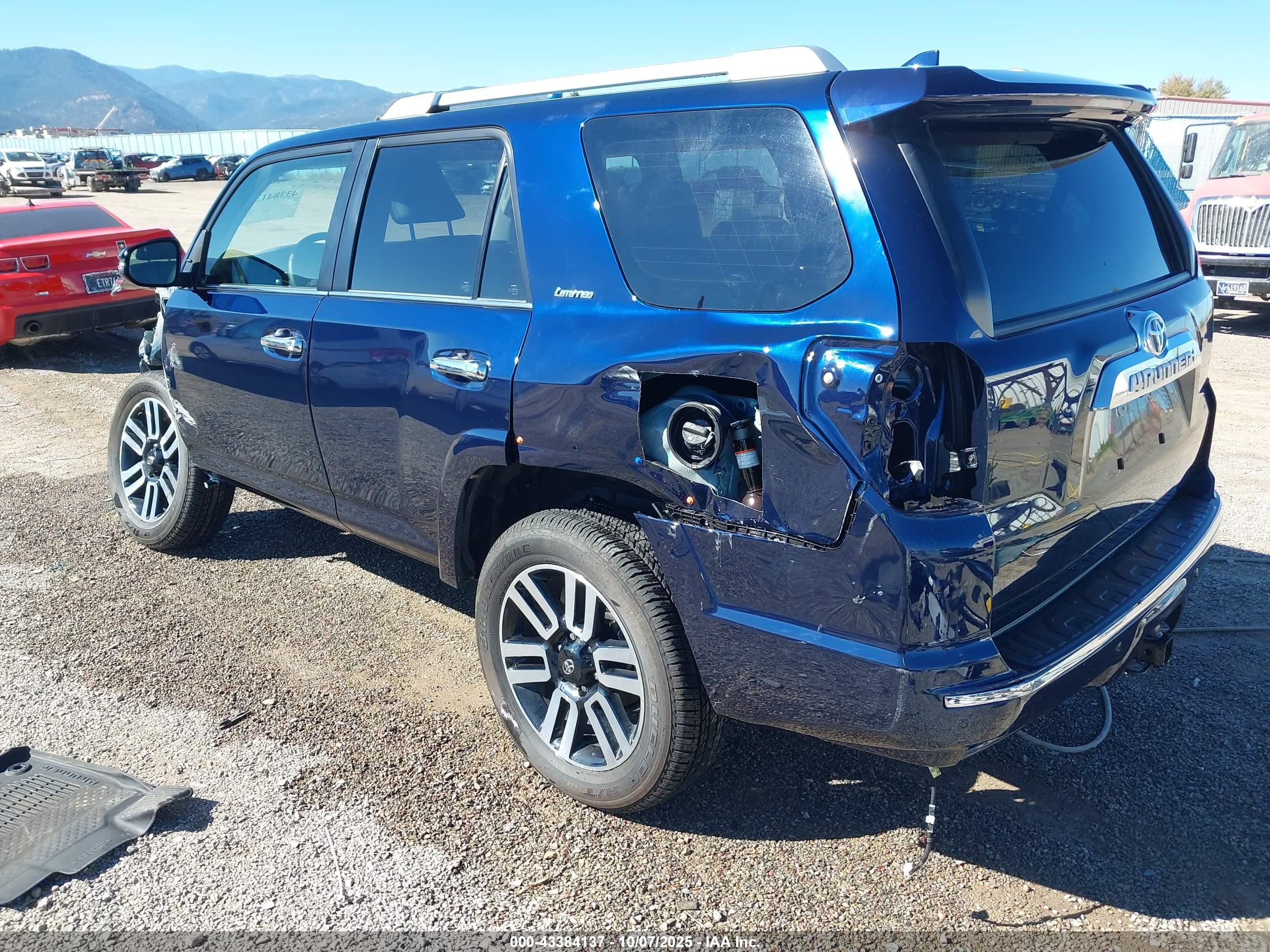TOYOTA 4RUNNER image 3