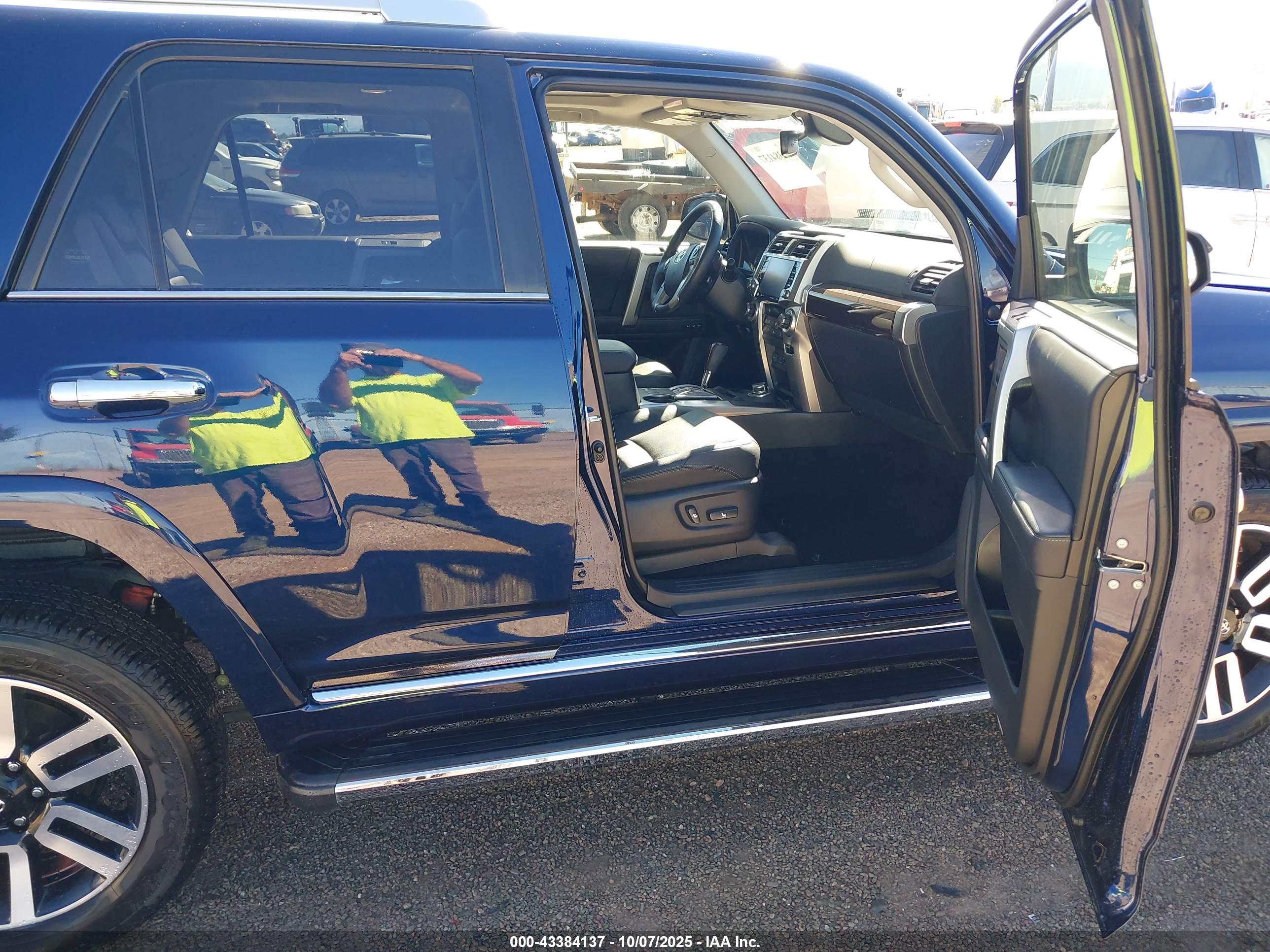 TOYOTA 4RUNNER image 5