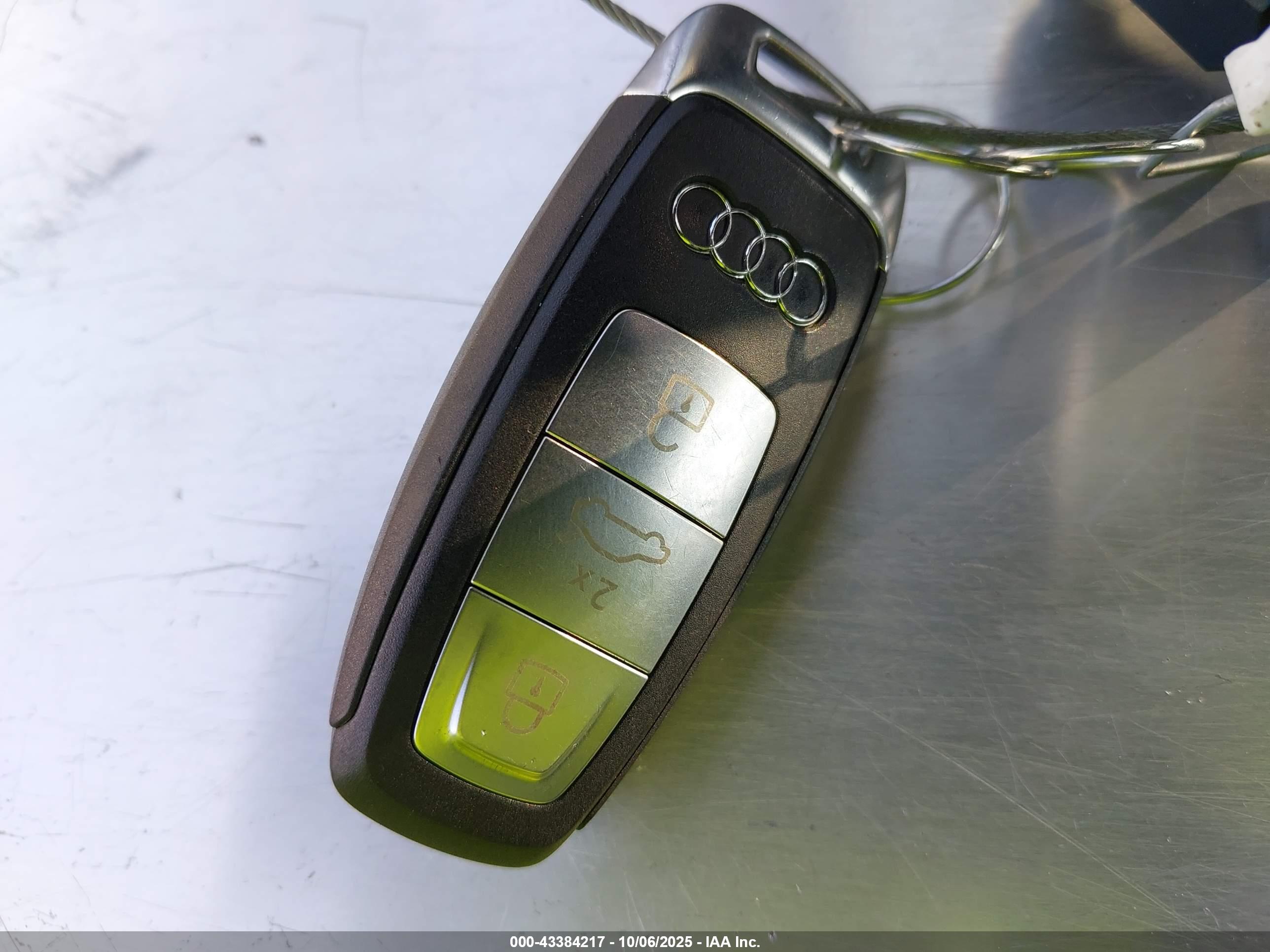 AUDI Q4 image 11