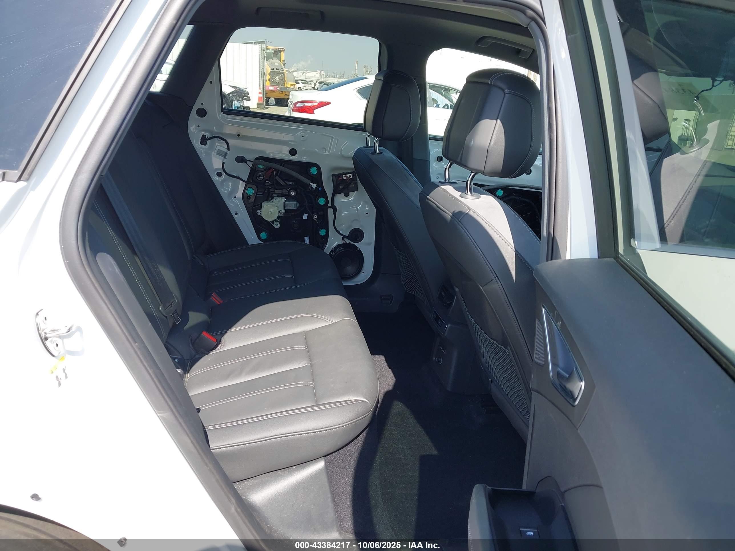 AUDI Q4 image 8