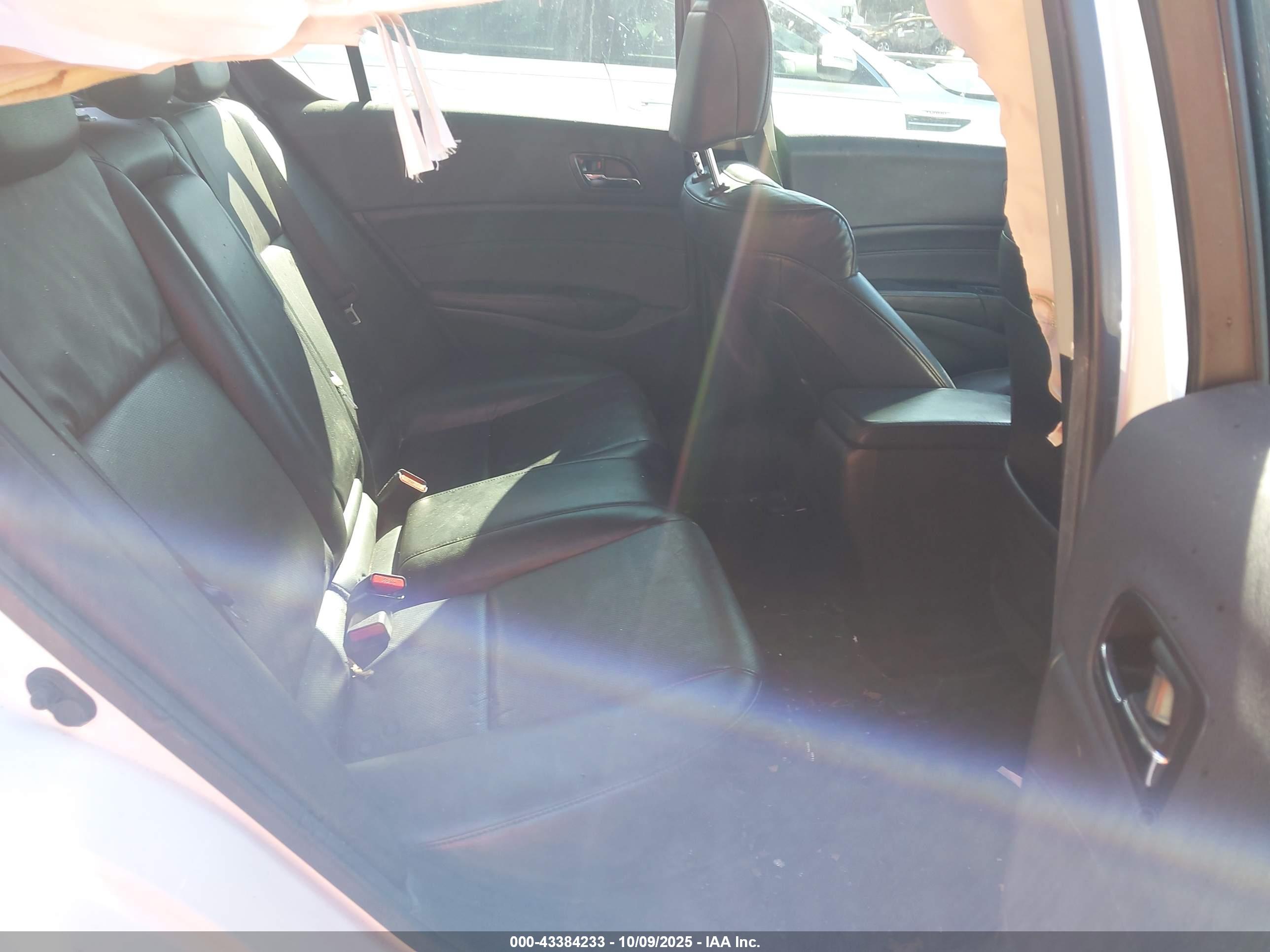 ACURA ILX image 8