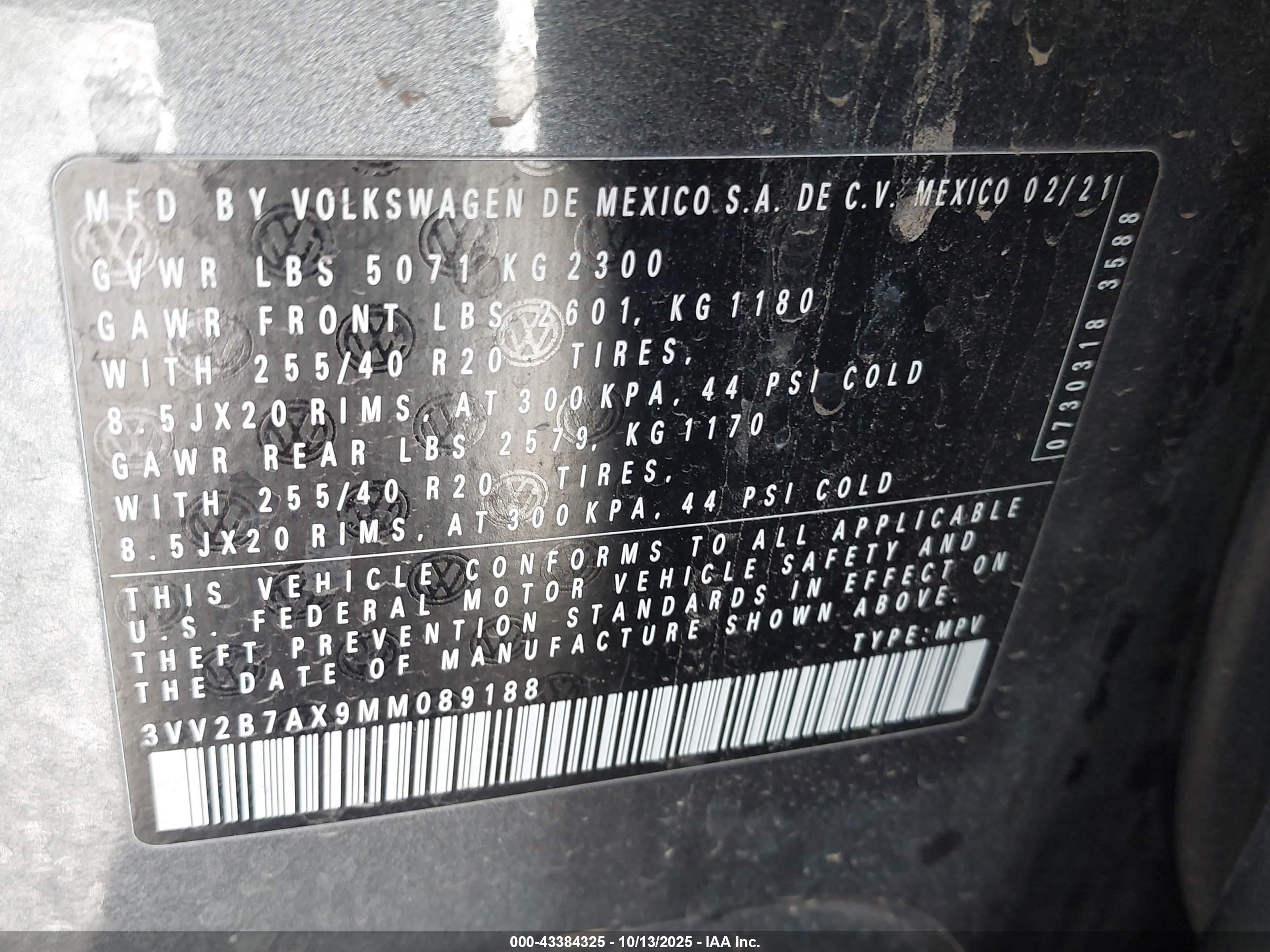 VOLKSWAGEN TIGUAN image 9