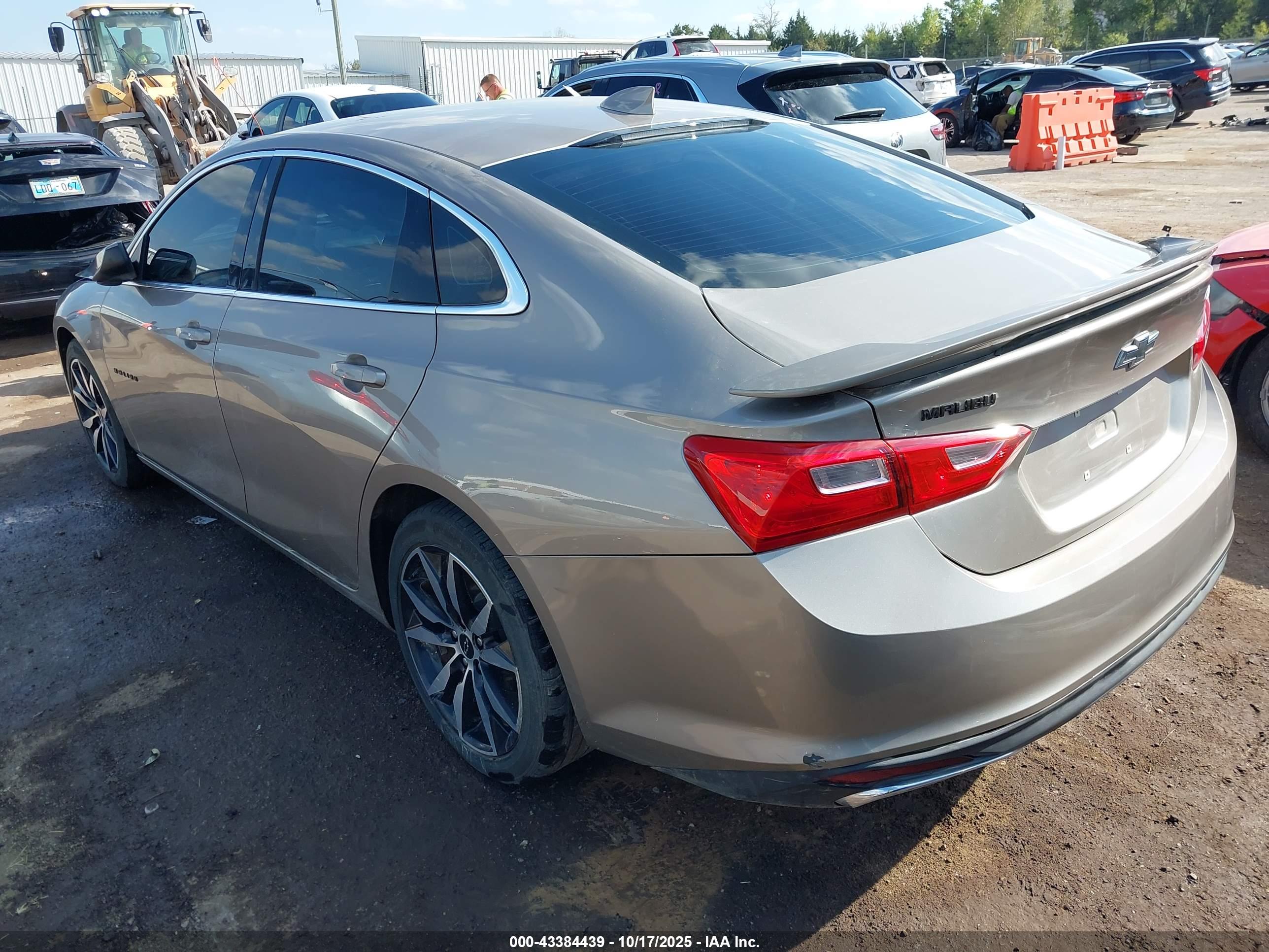 CHEVROLET MALIBU image 3