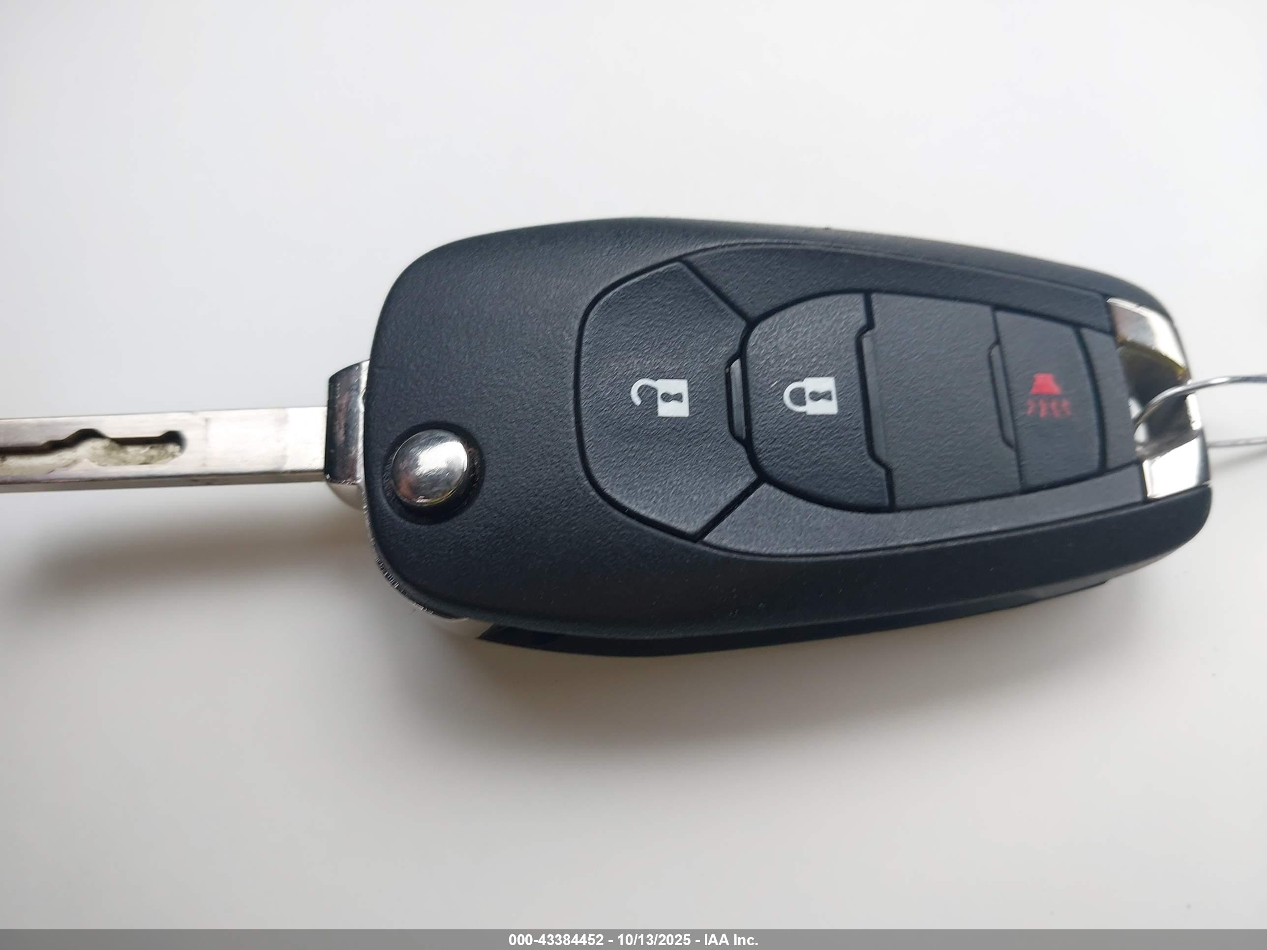 CHEVROLET TRAX image 11