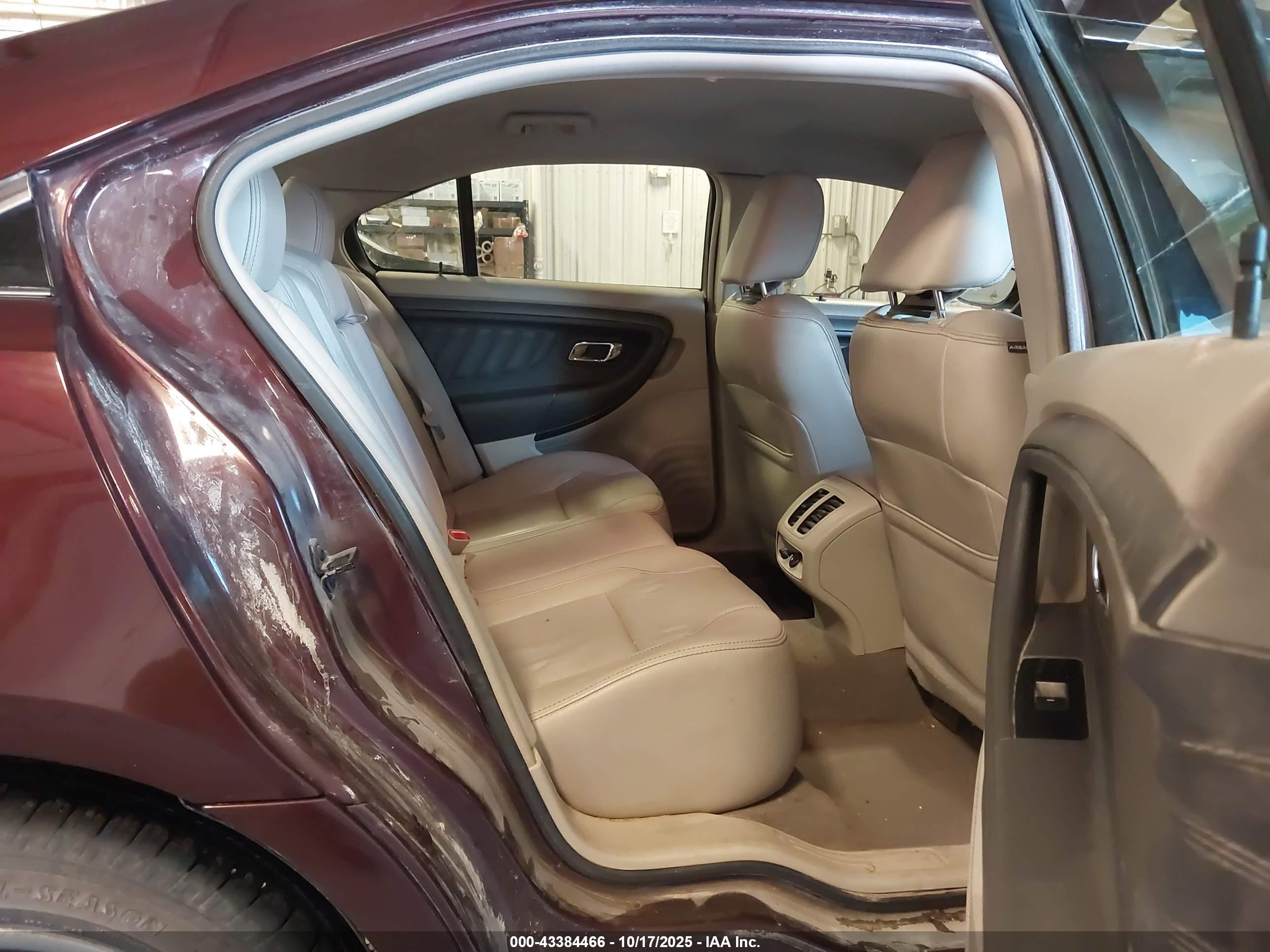 FORD TAURUS image 8