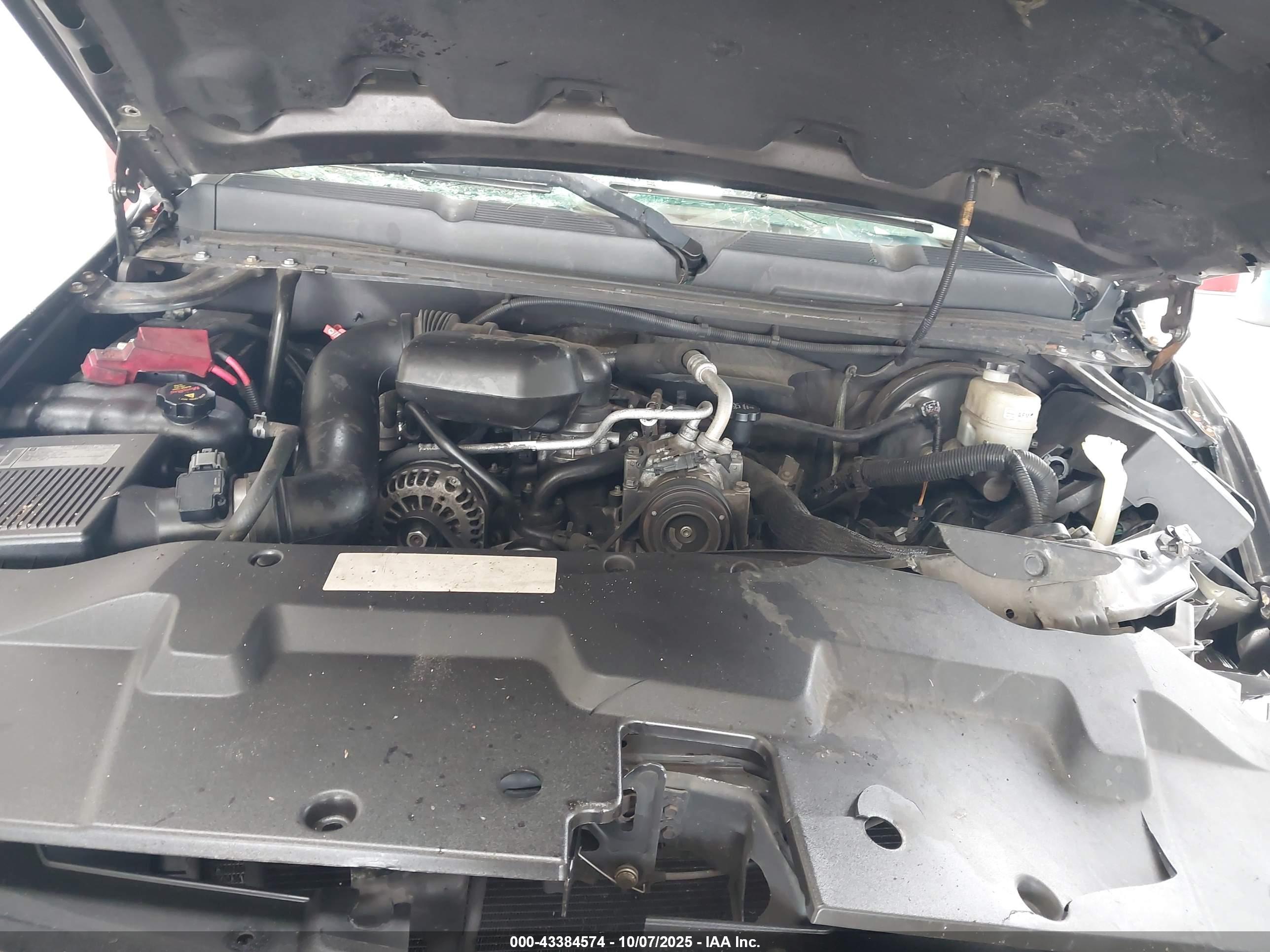 CHEVROLET SILVERADO image 10