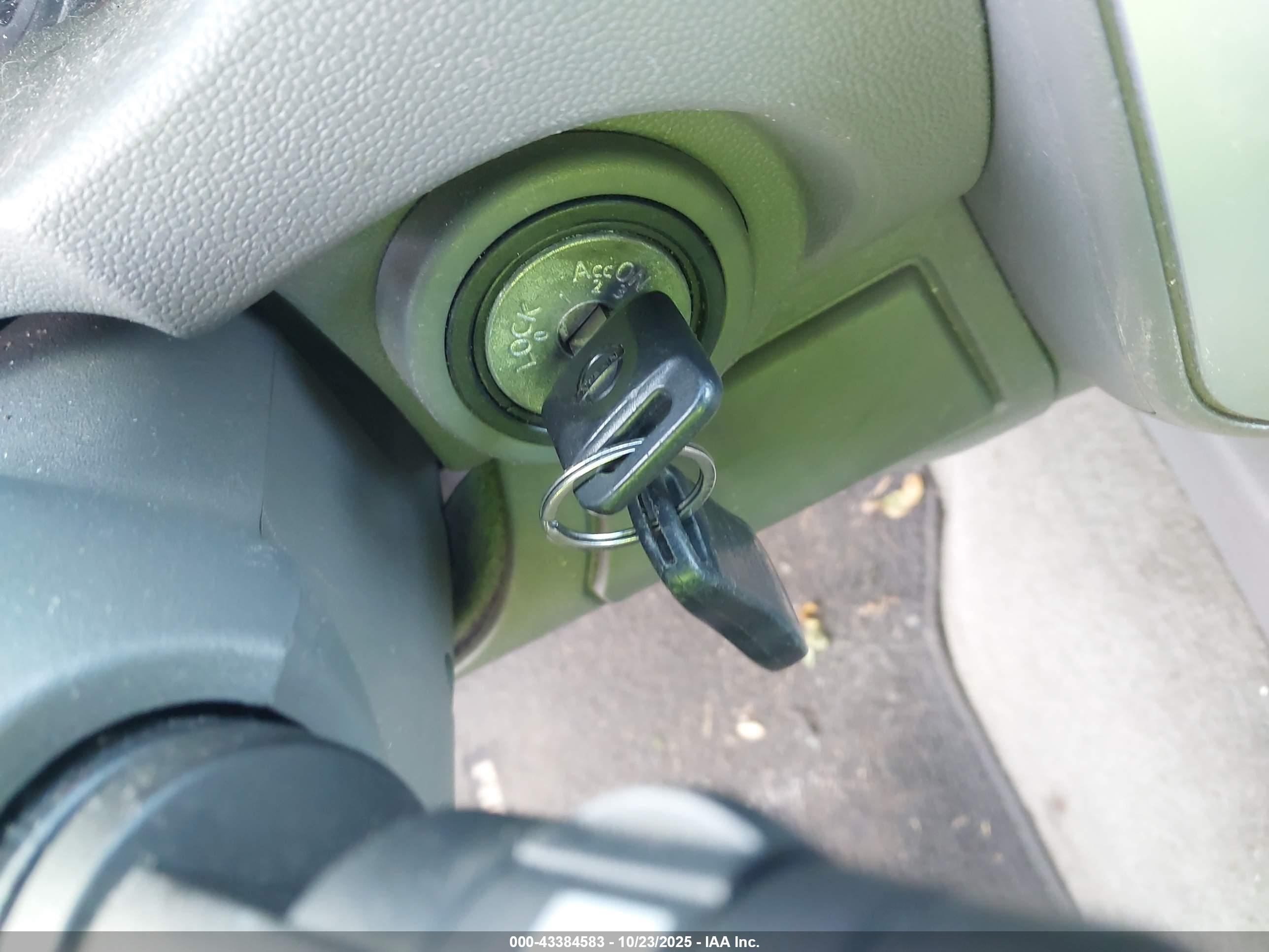 NISSAN FRONTIER image 11