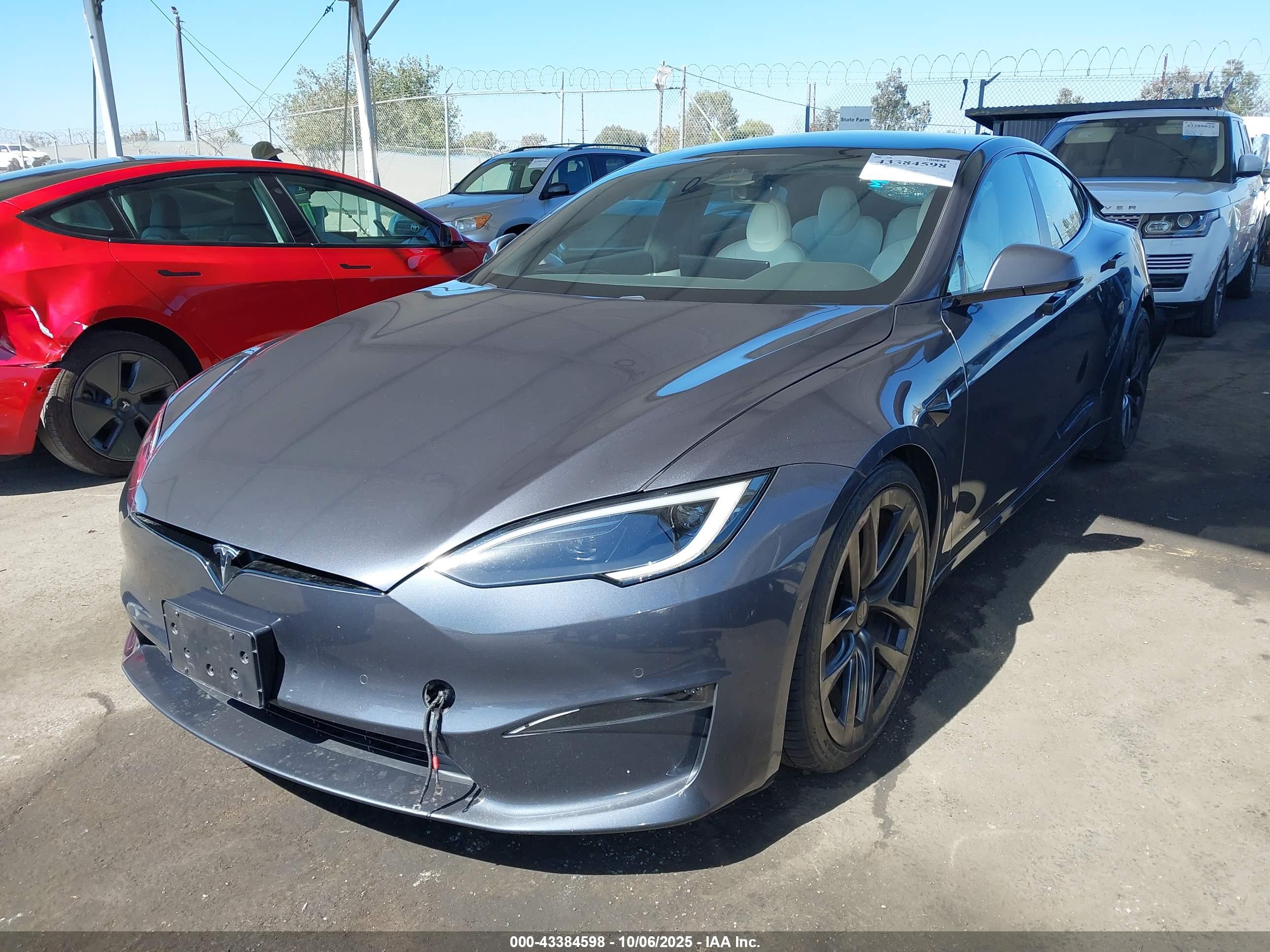 TESLA MODEL image 2