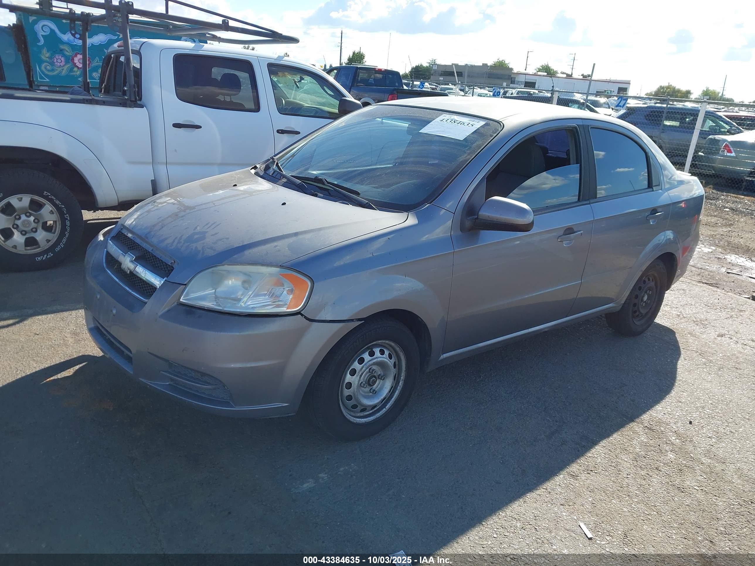 CHEVROLET AVEO image 2
