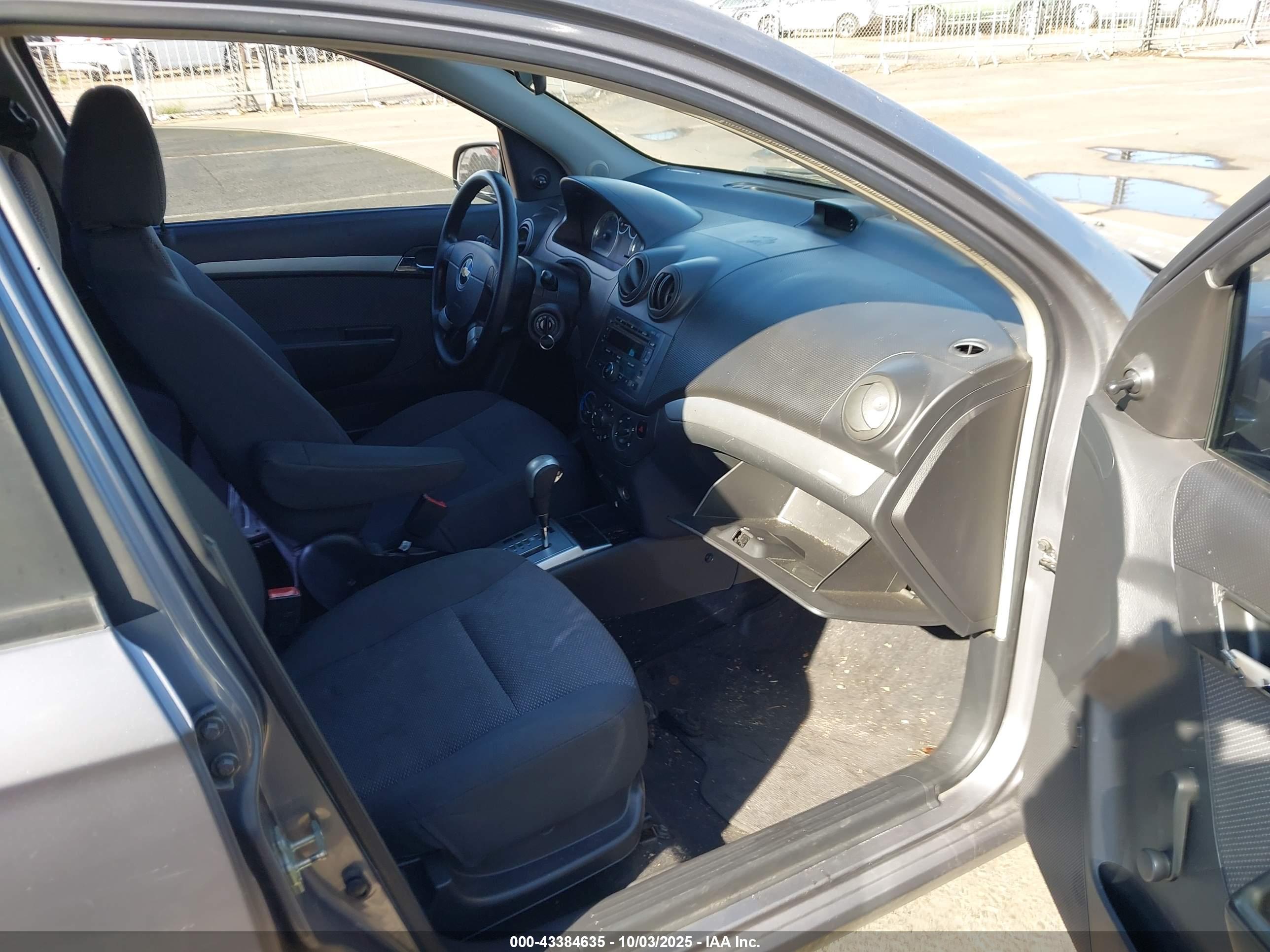CHEVROLET AVEO image 5