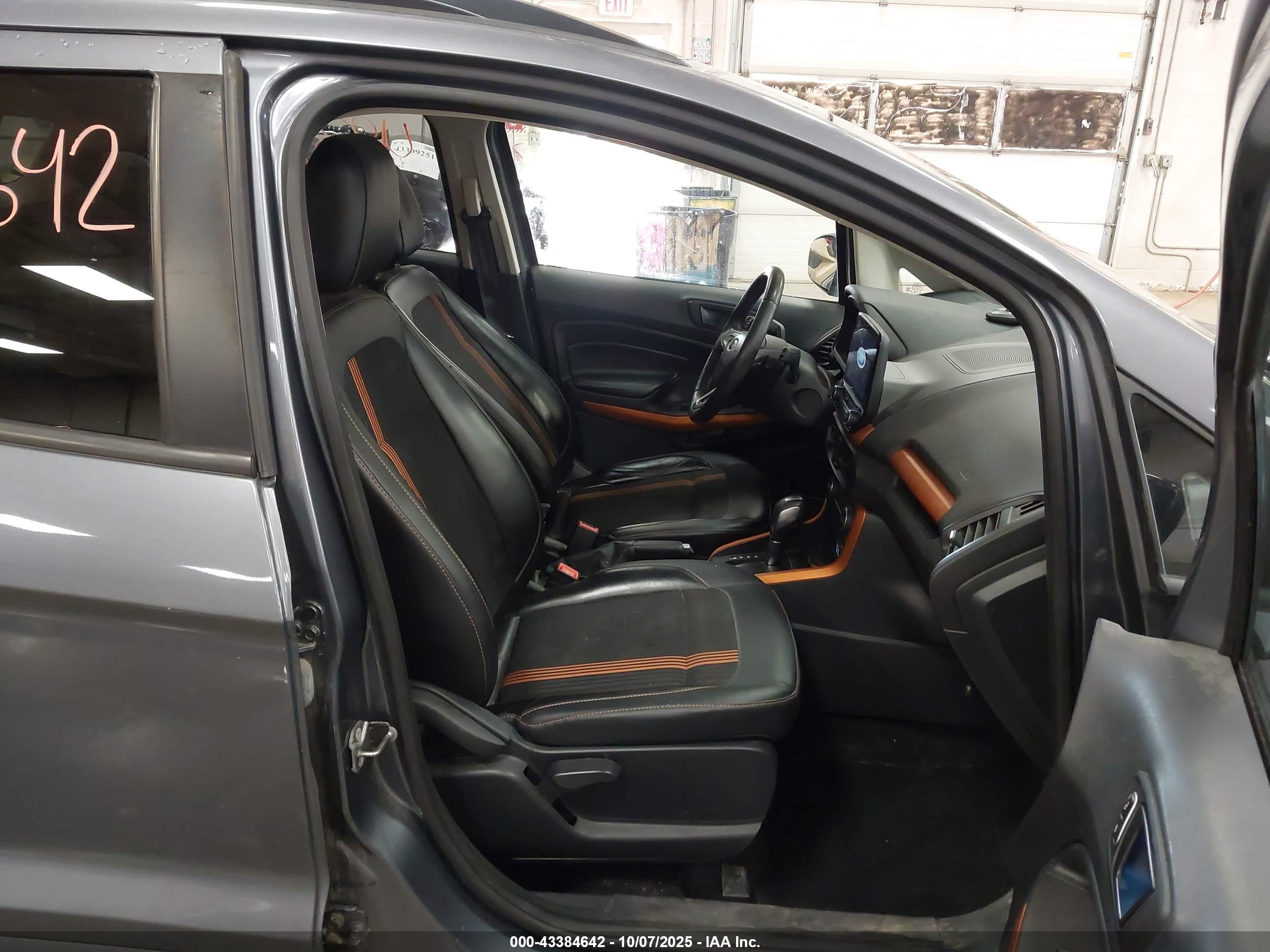 FORD ECOSPORT image 5