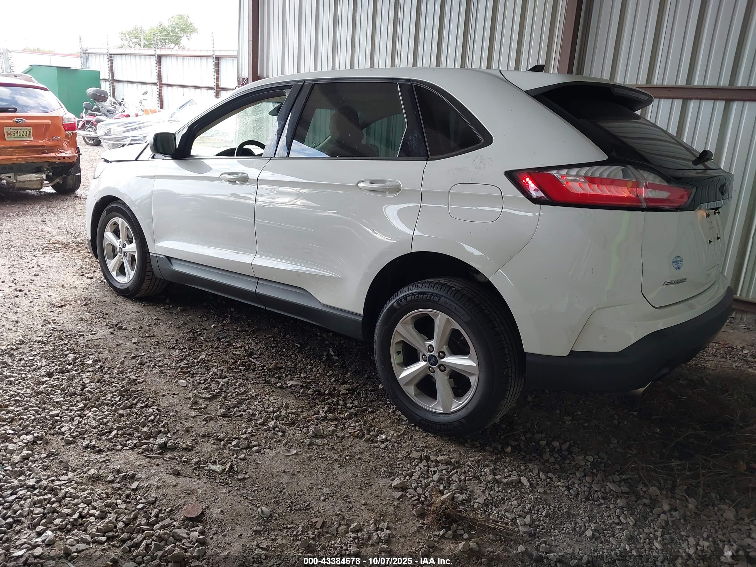 FORD EDGE image 3