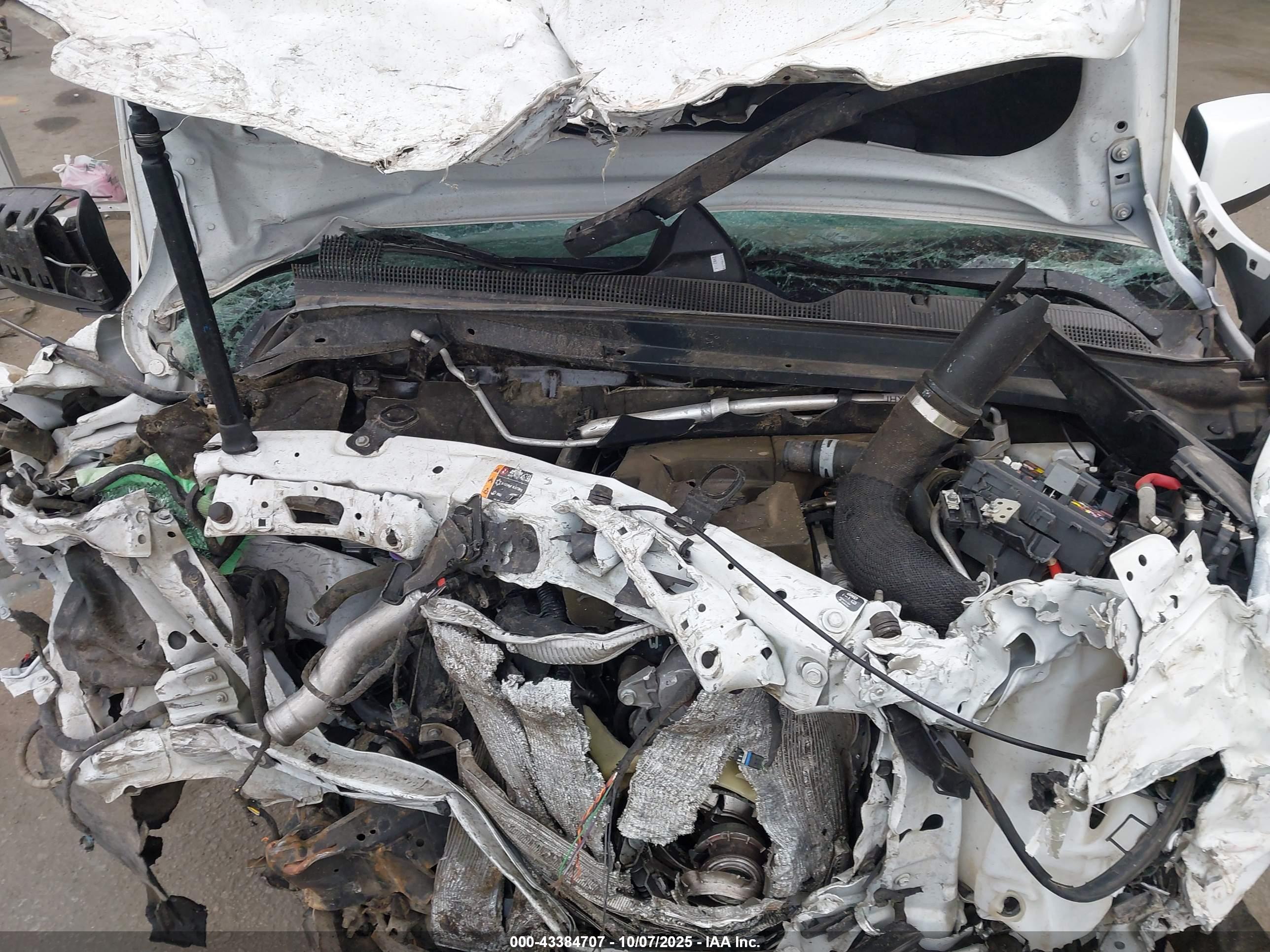 CHEVROLET COLORADO image 10