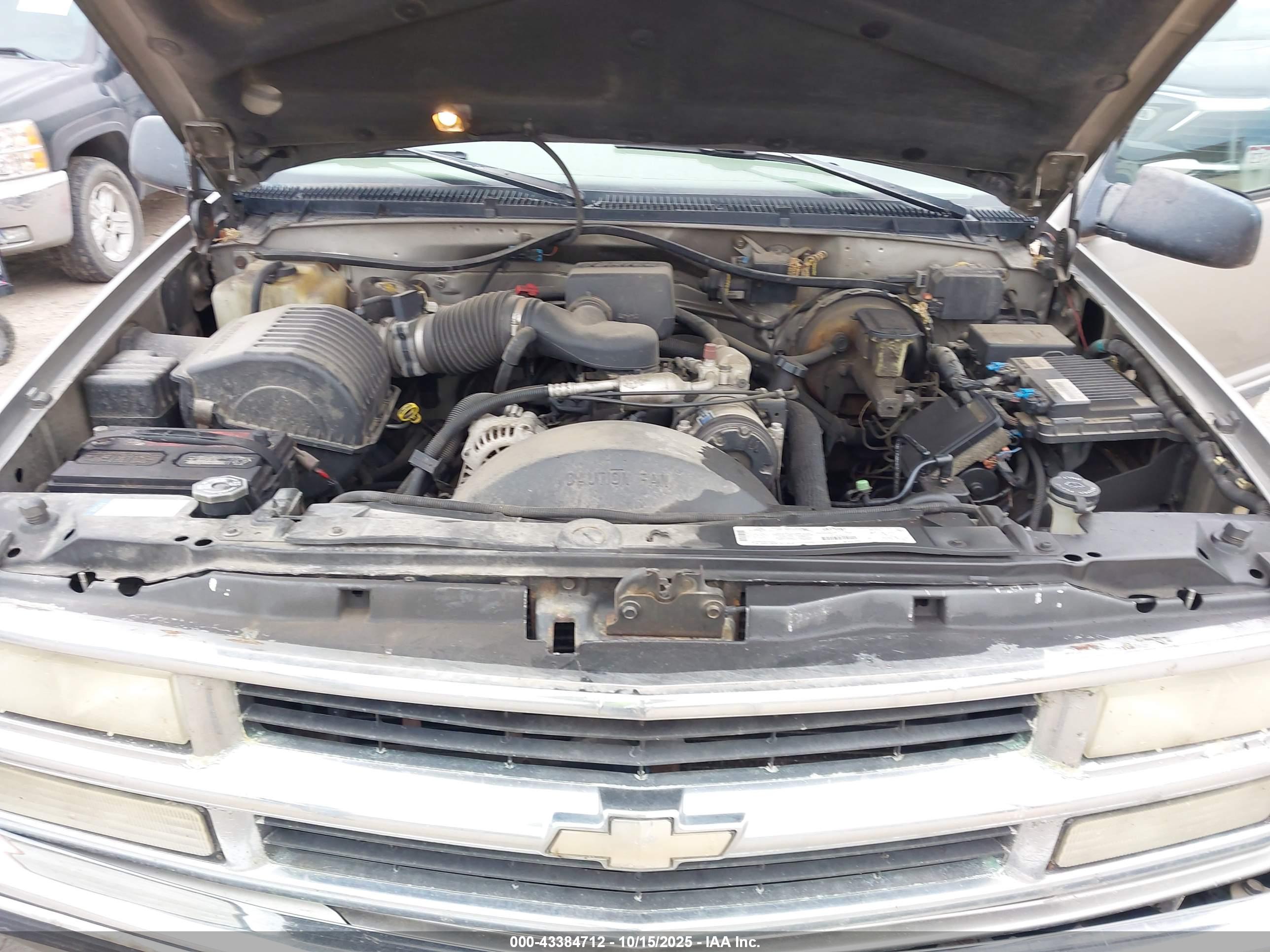 CHEVROLET K1500 image 10