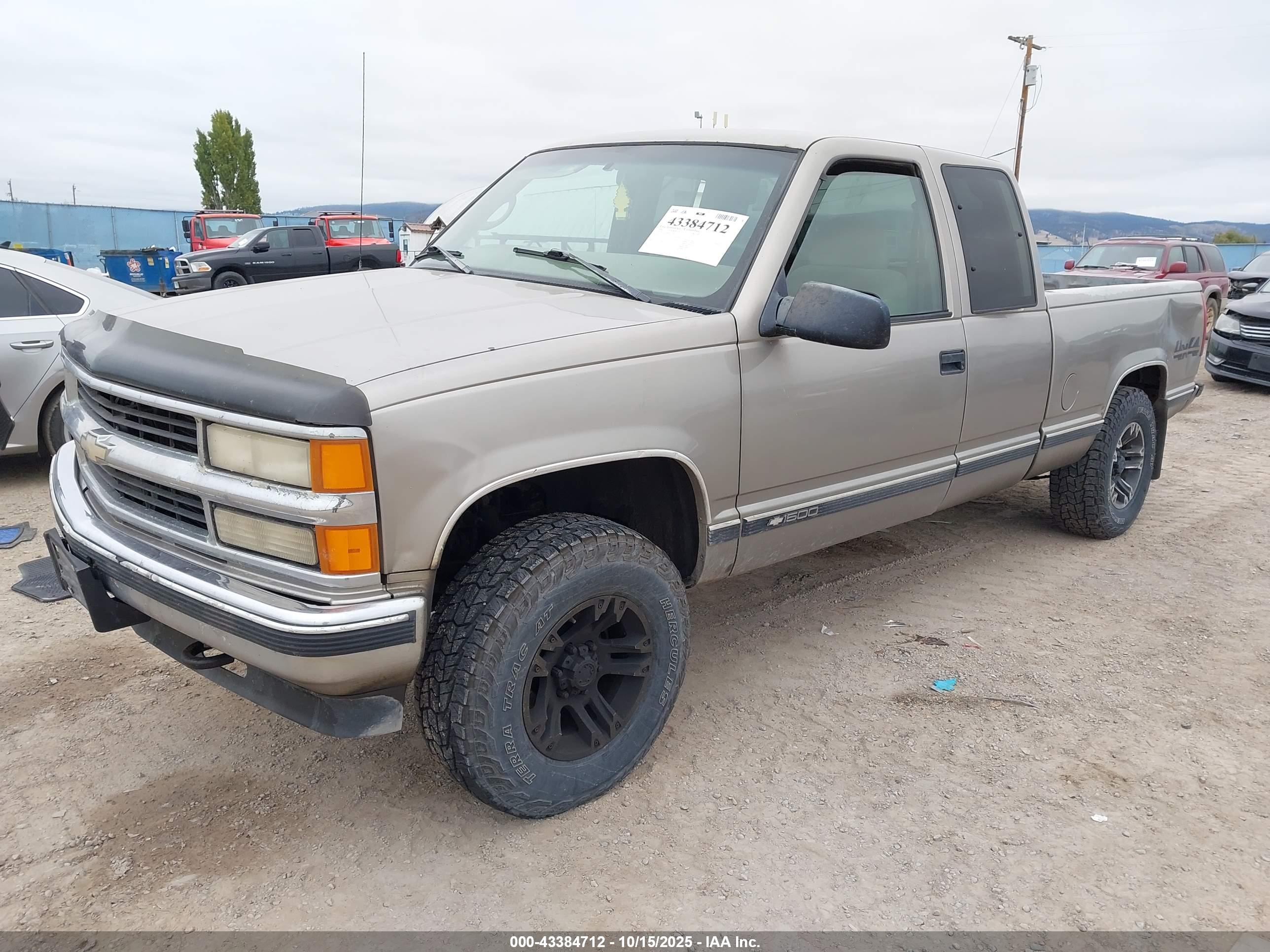 CHEVROLET K1500 image 2