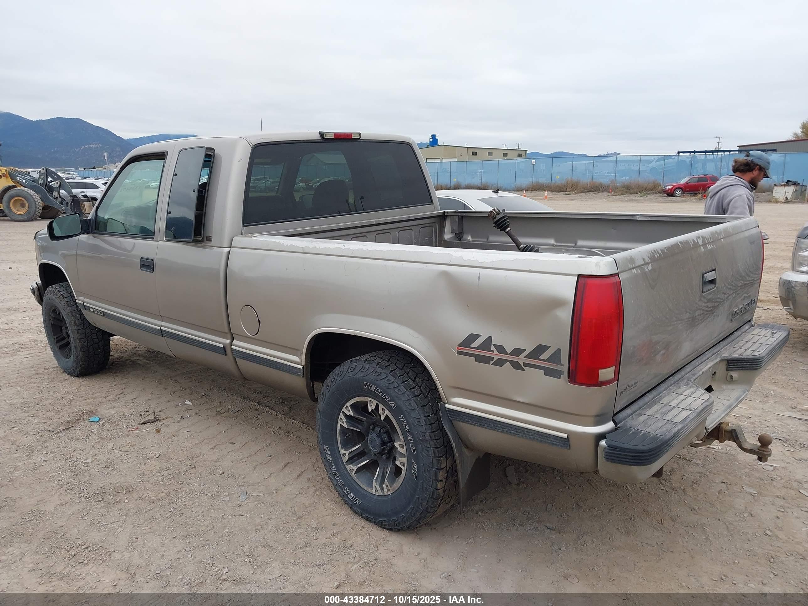 CHEVROLET K1500 image 3