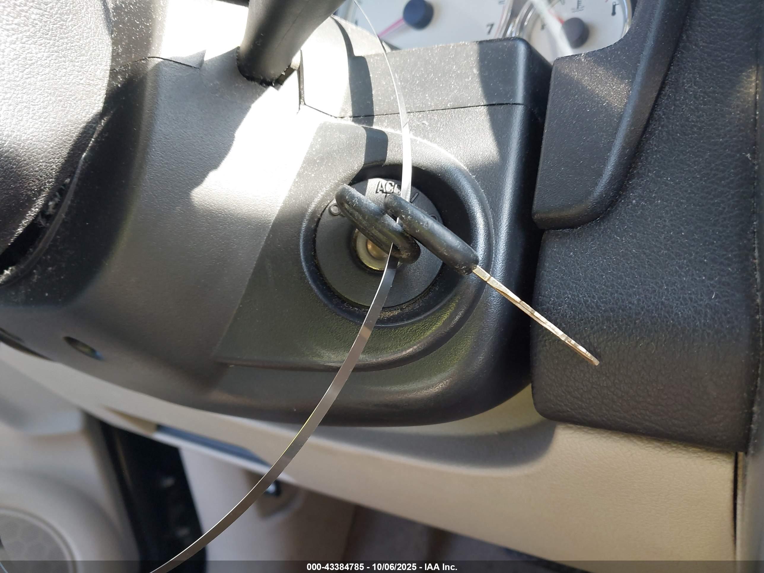 SATURN VUE image 11