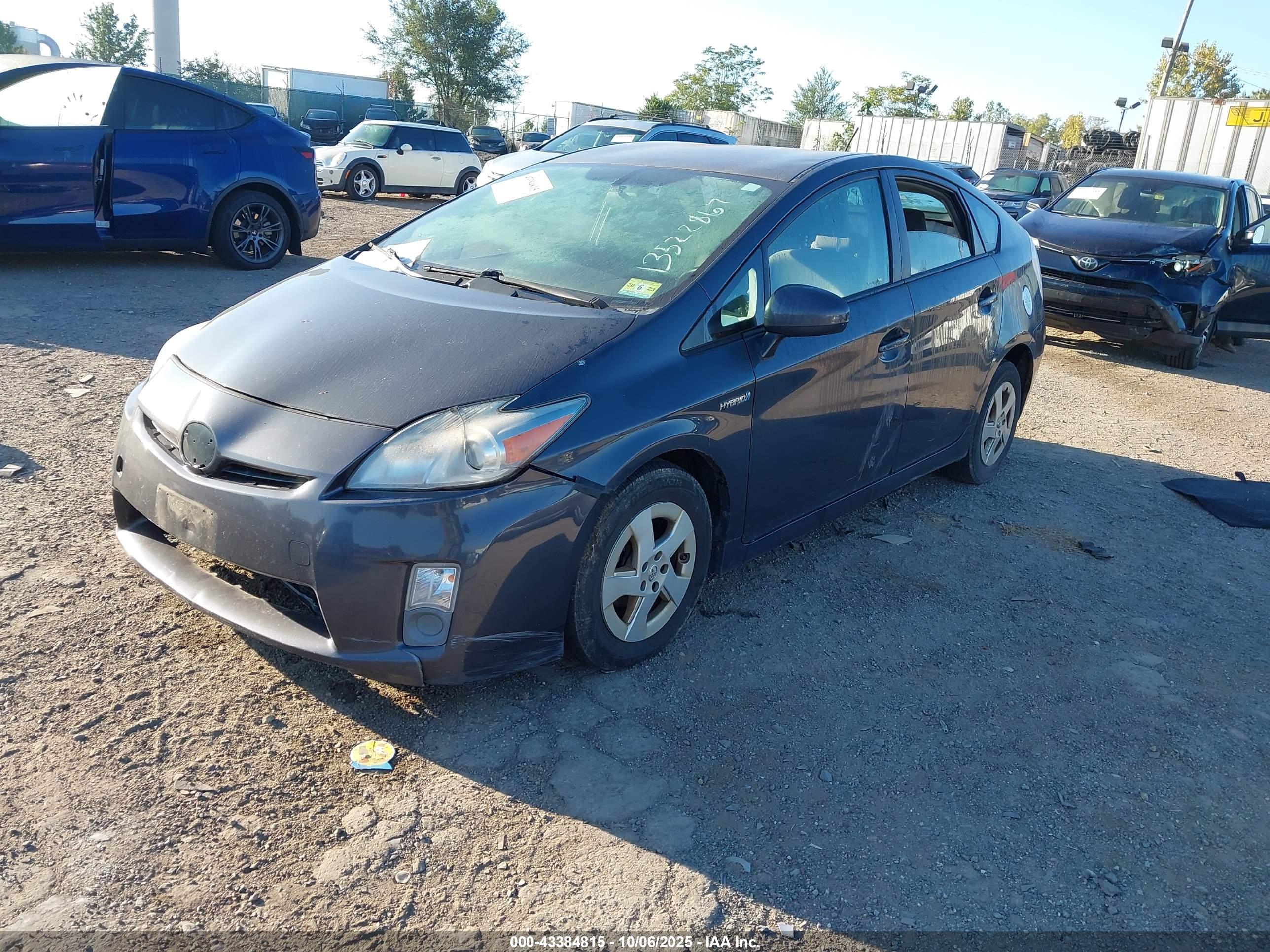 TOYOTA PRIUS image 2
