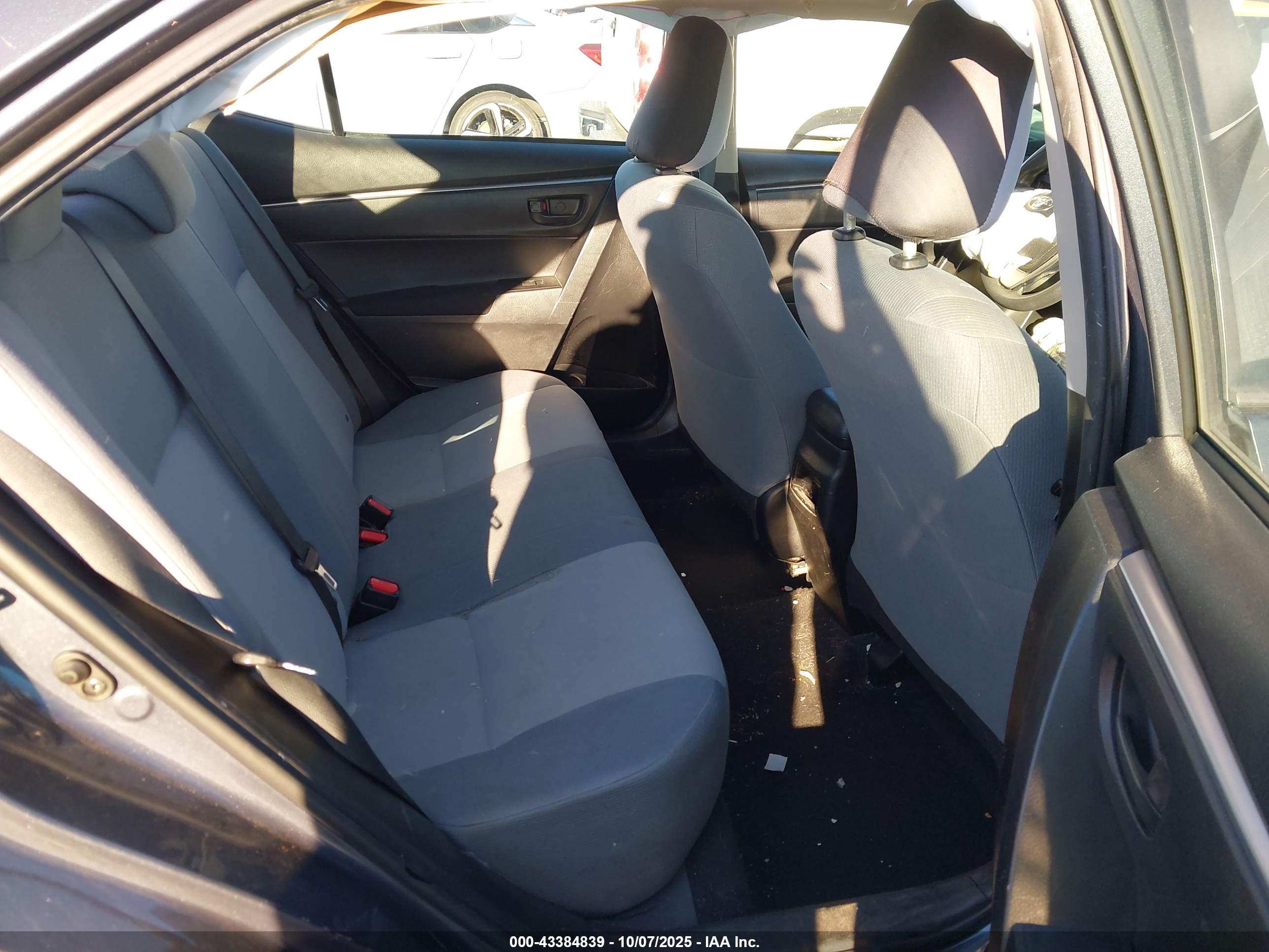 TOYOTA COROLLA image 8