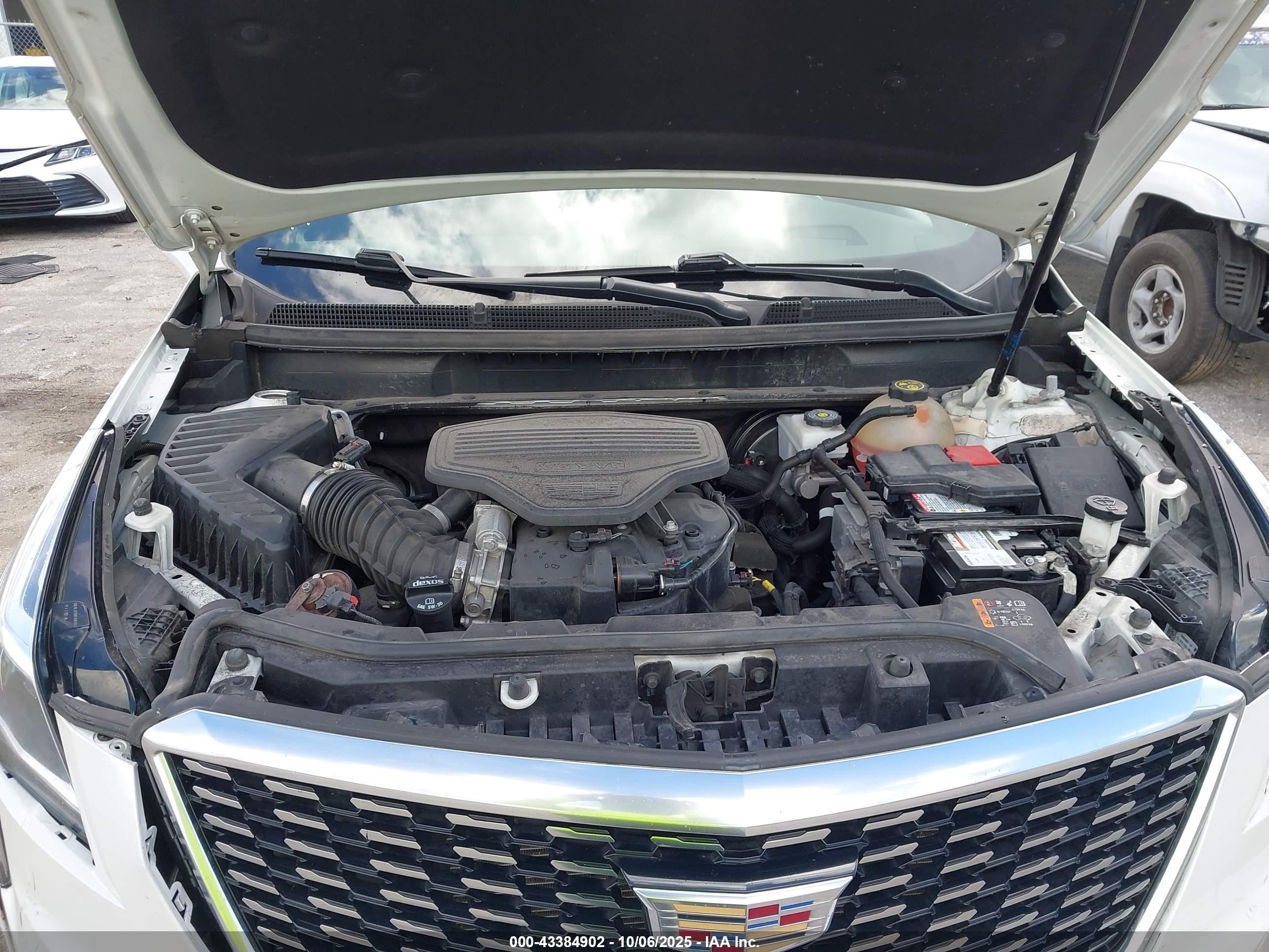 CADILLAC XT5 image 10