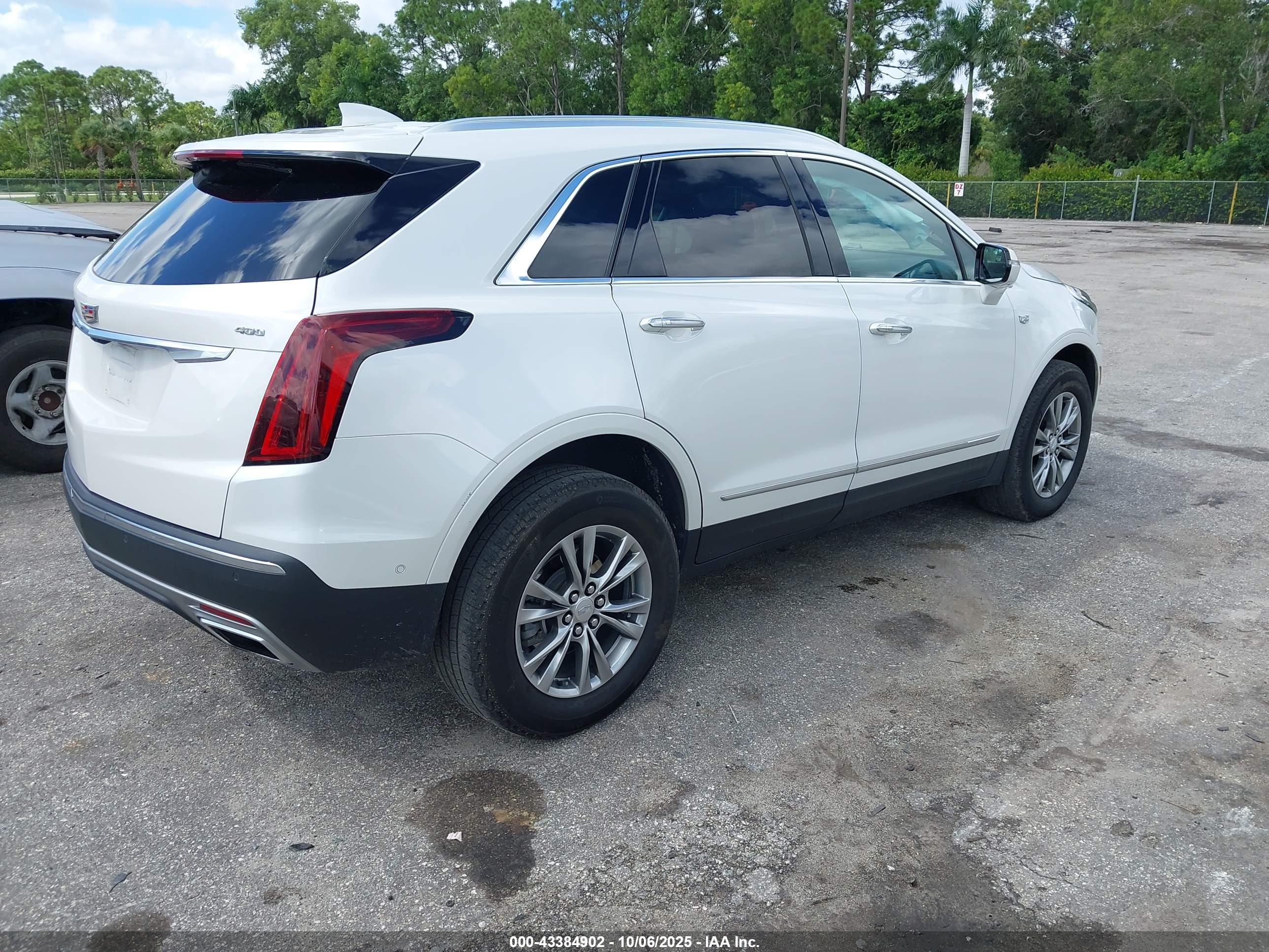 CADILLAC XT5 image 4