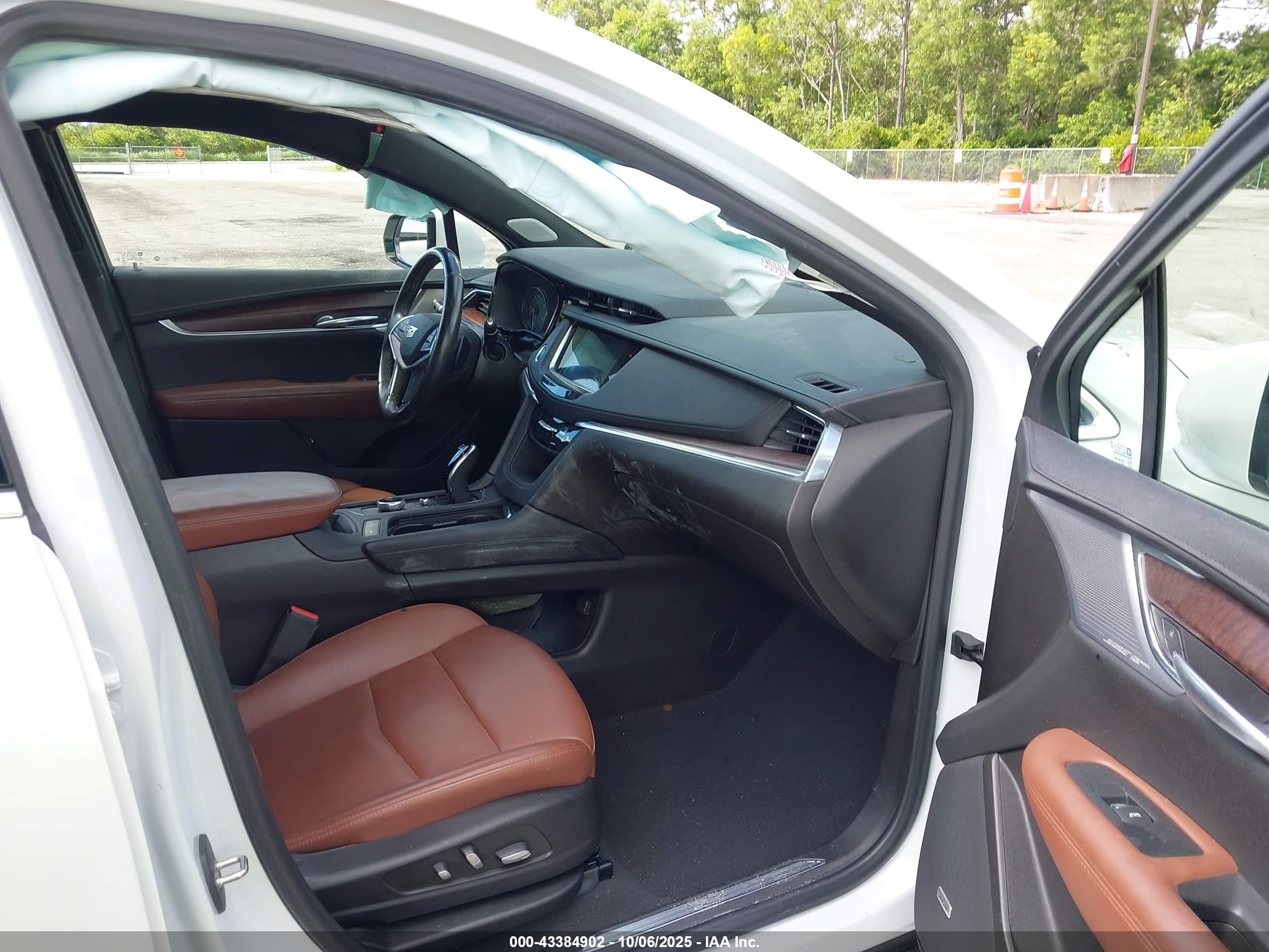 CADILLAC XT5 image 5