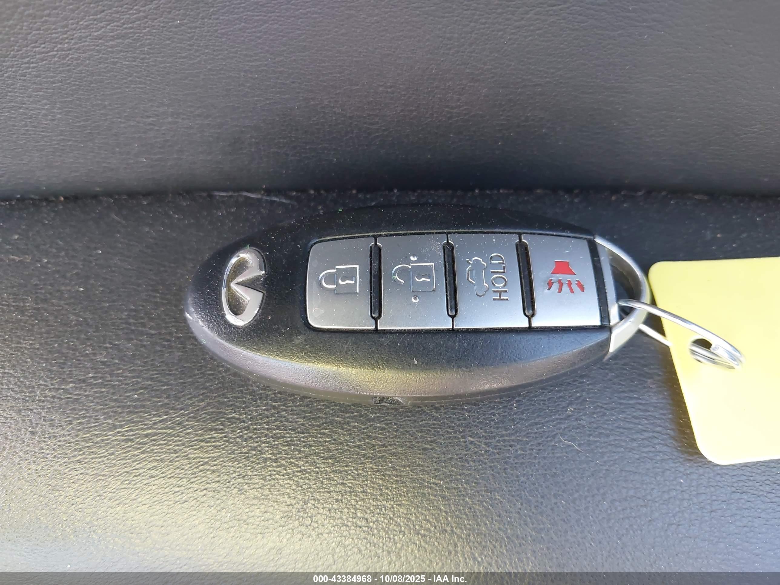 INFINITI G37 image 11