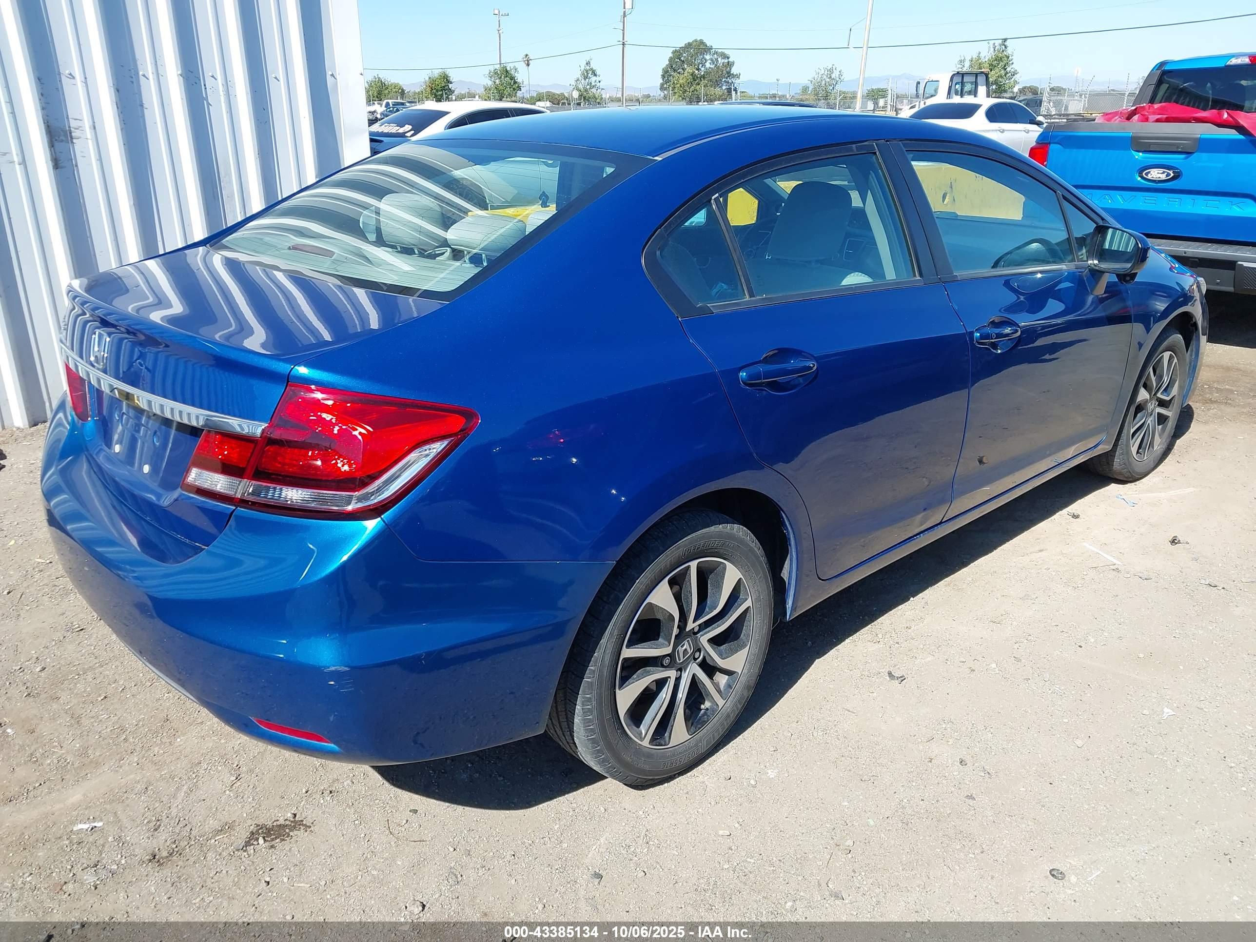 HONDA CIVIC image 4