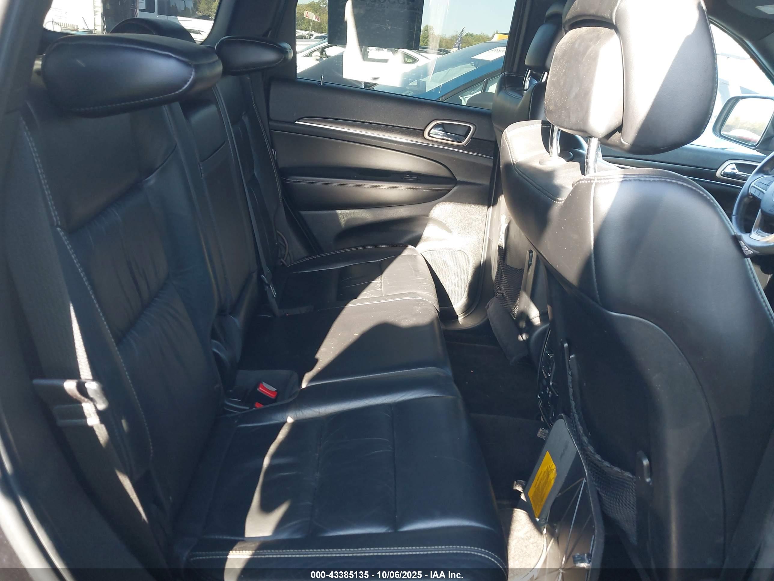 JEEP GRAND image 8