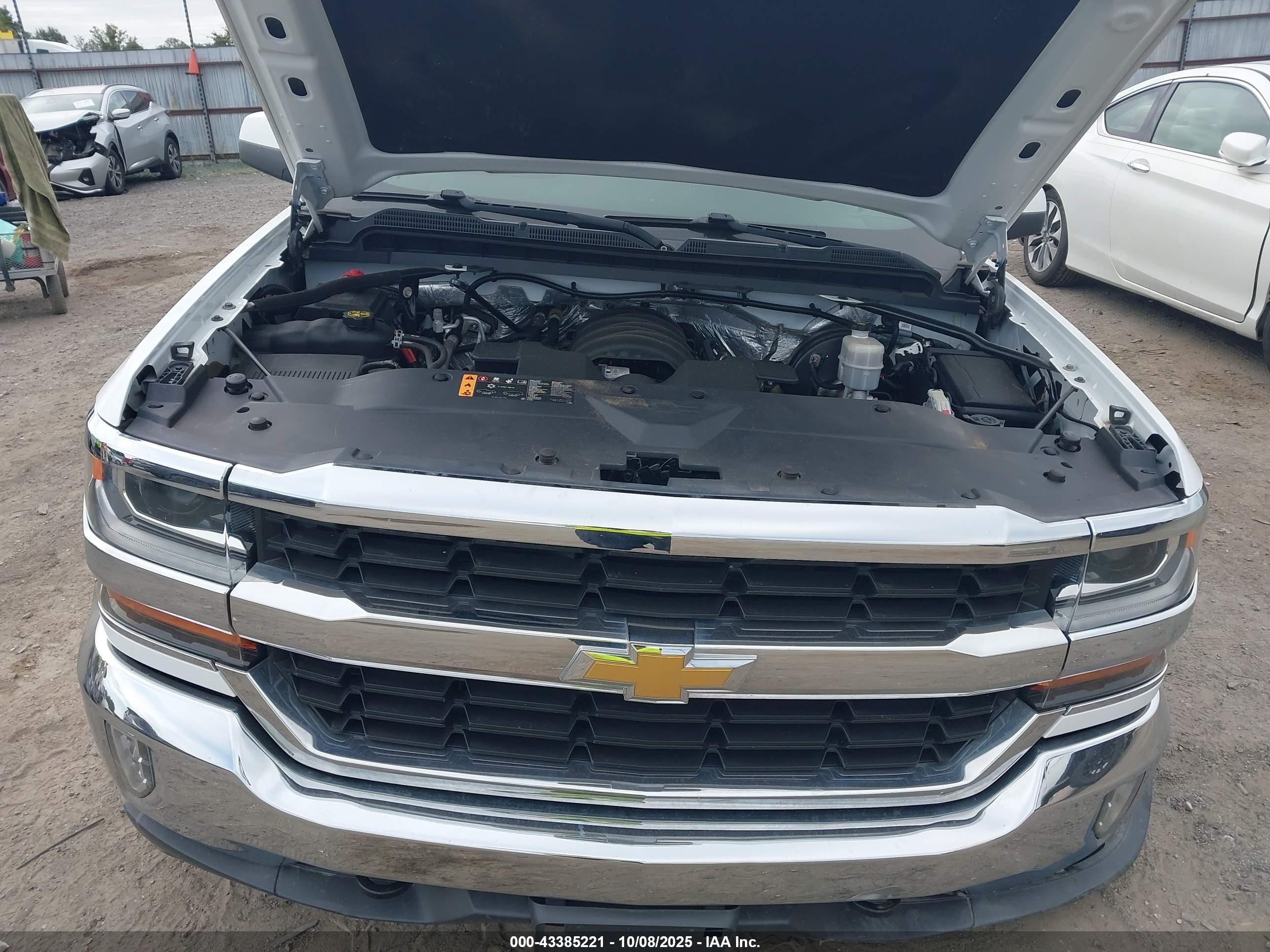 CHEVROLET SILVERADO image 10