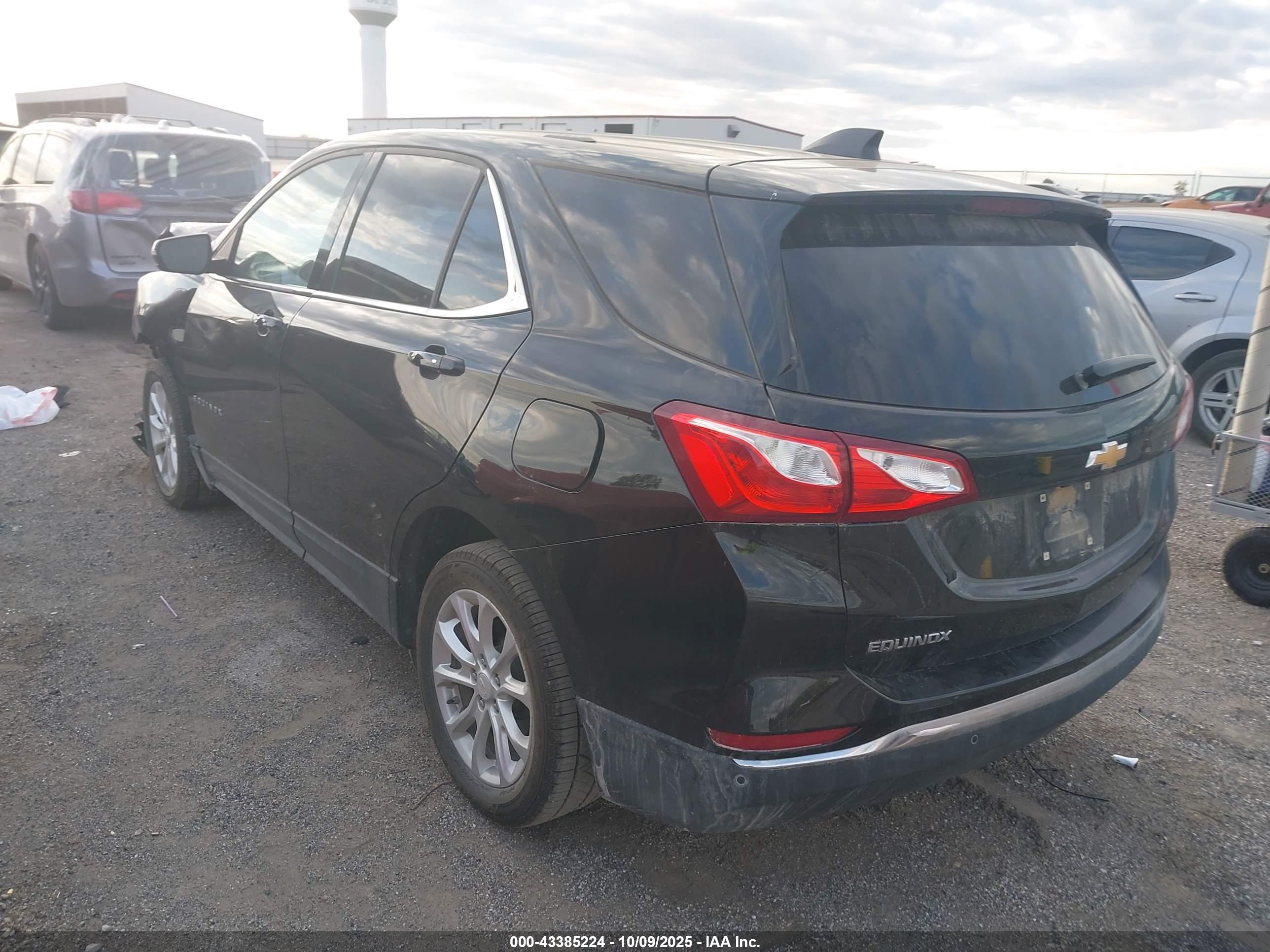 CHEVROLET EQUINOX image 3