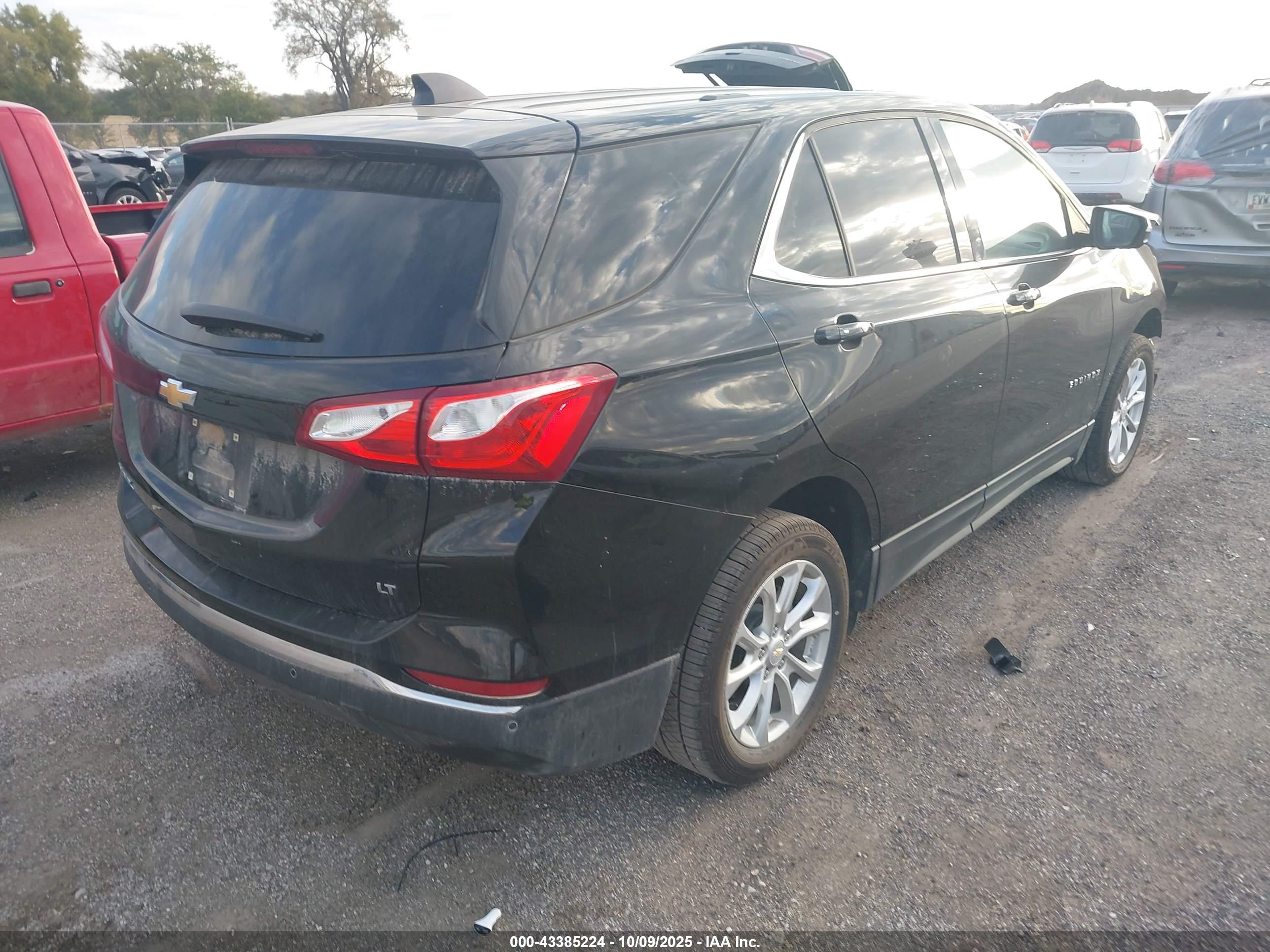 CHEVROLET EQUINOX image 4