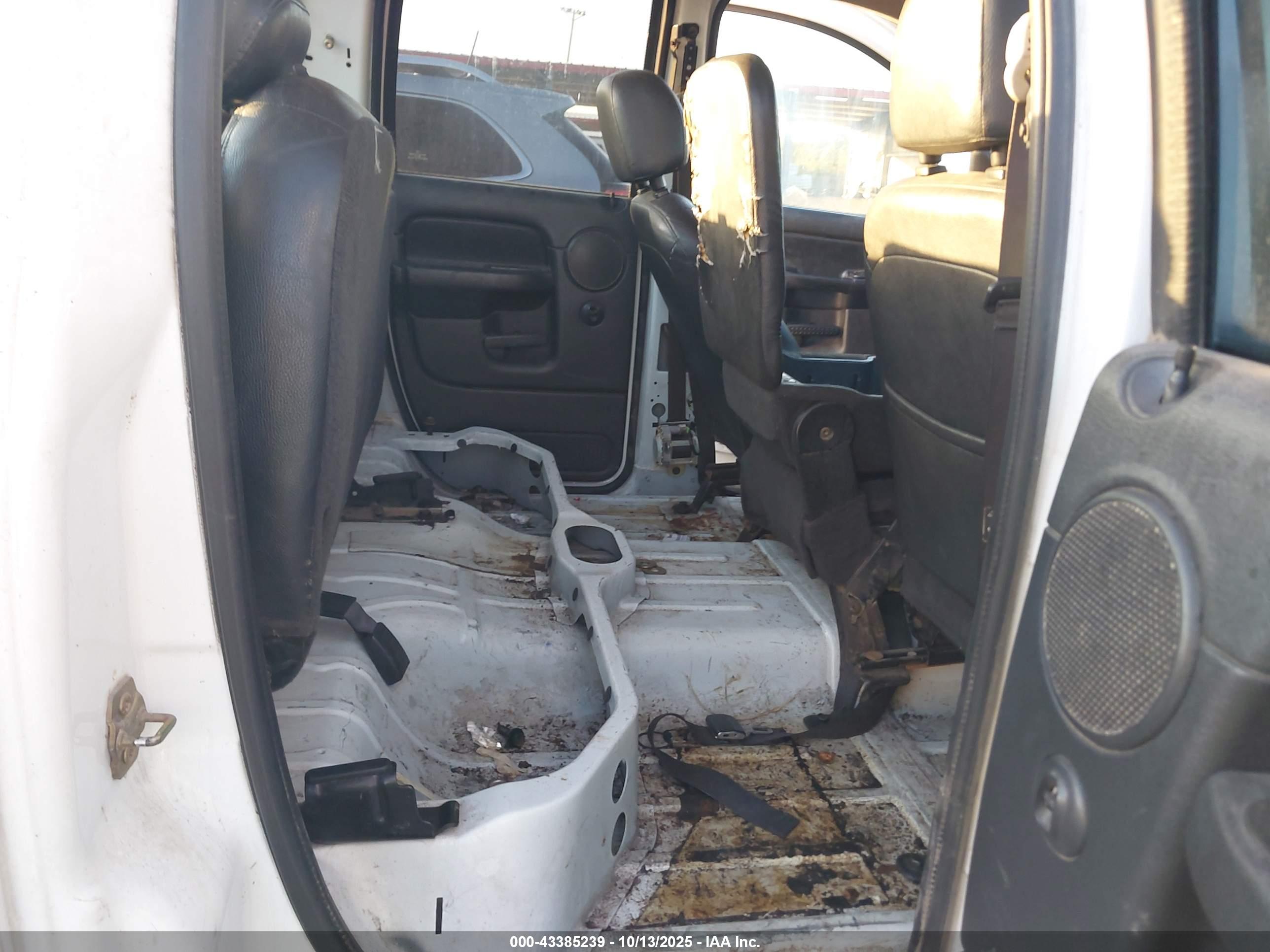DODGE RAM image 7