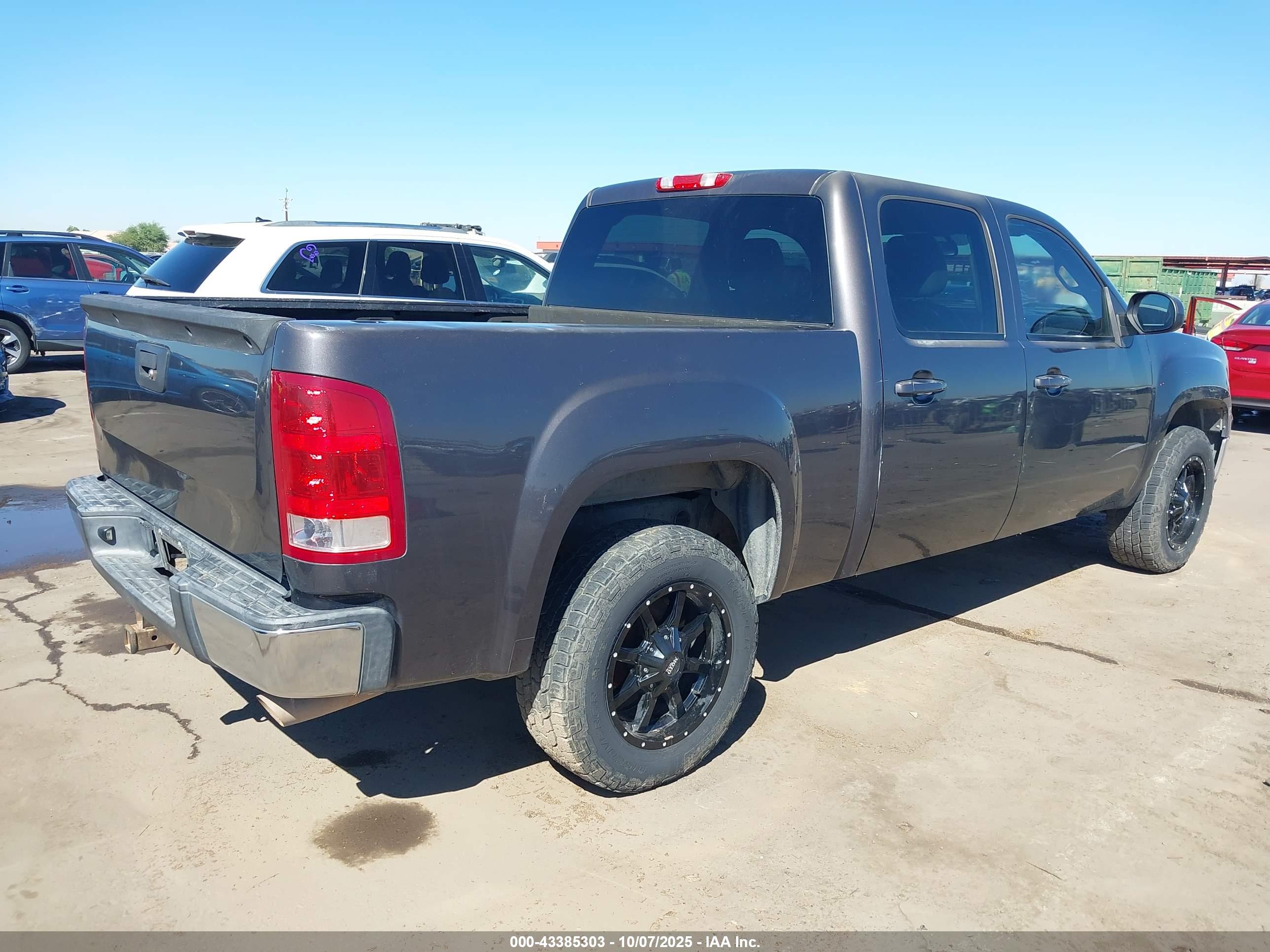 GMC SIERRA image 4