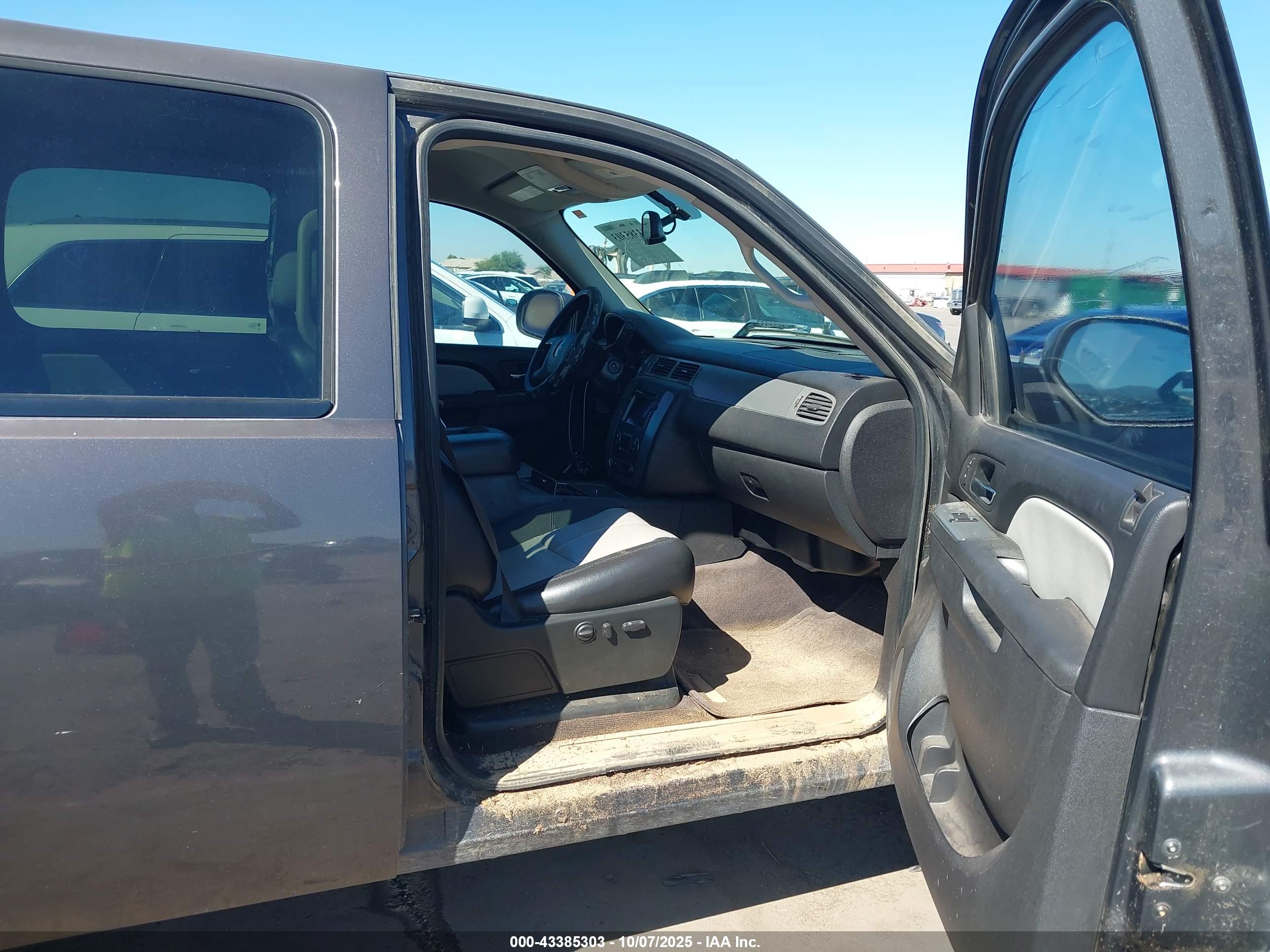 GMC SIERRA image 5