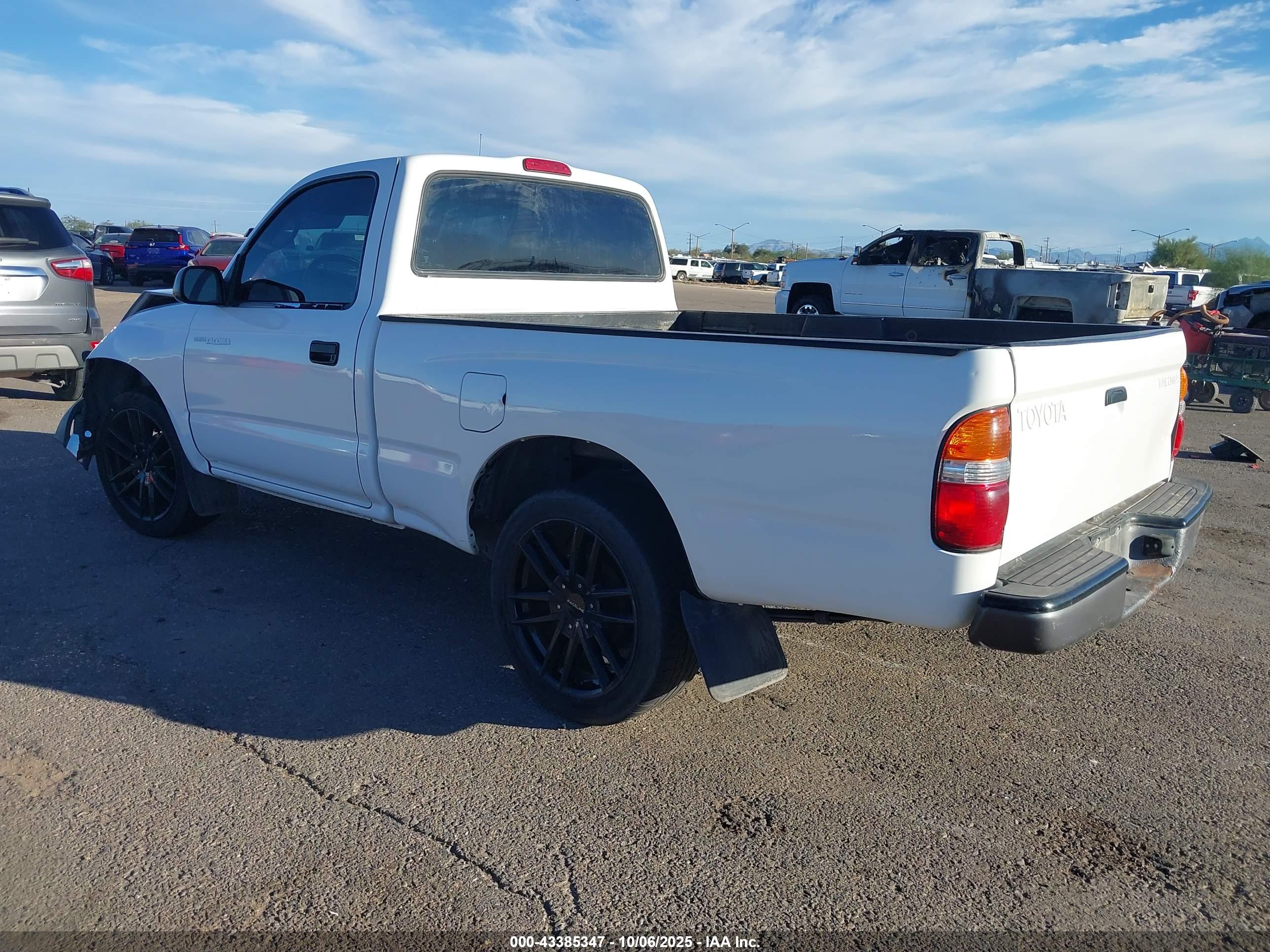TOYOTA TACOMA image 3