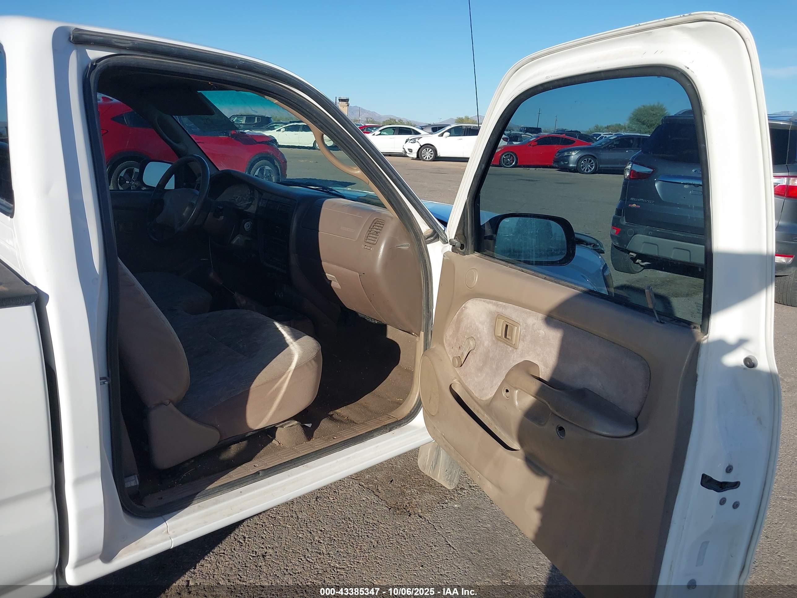 TOYOTA TACOMA image 5