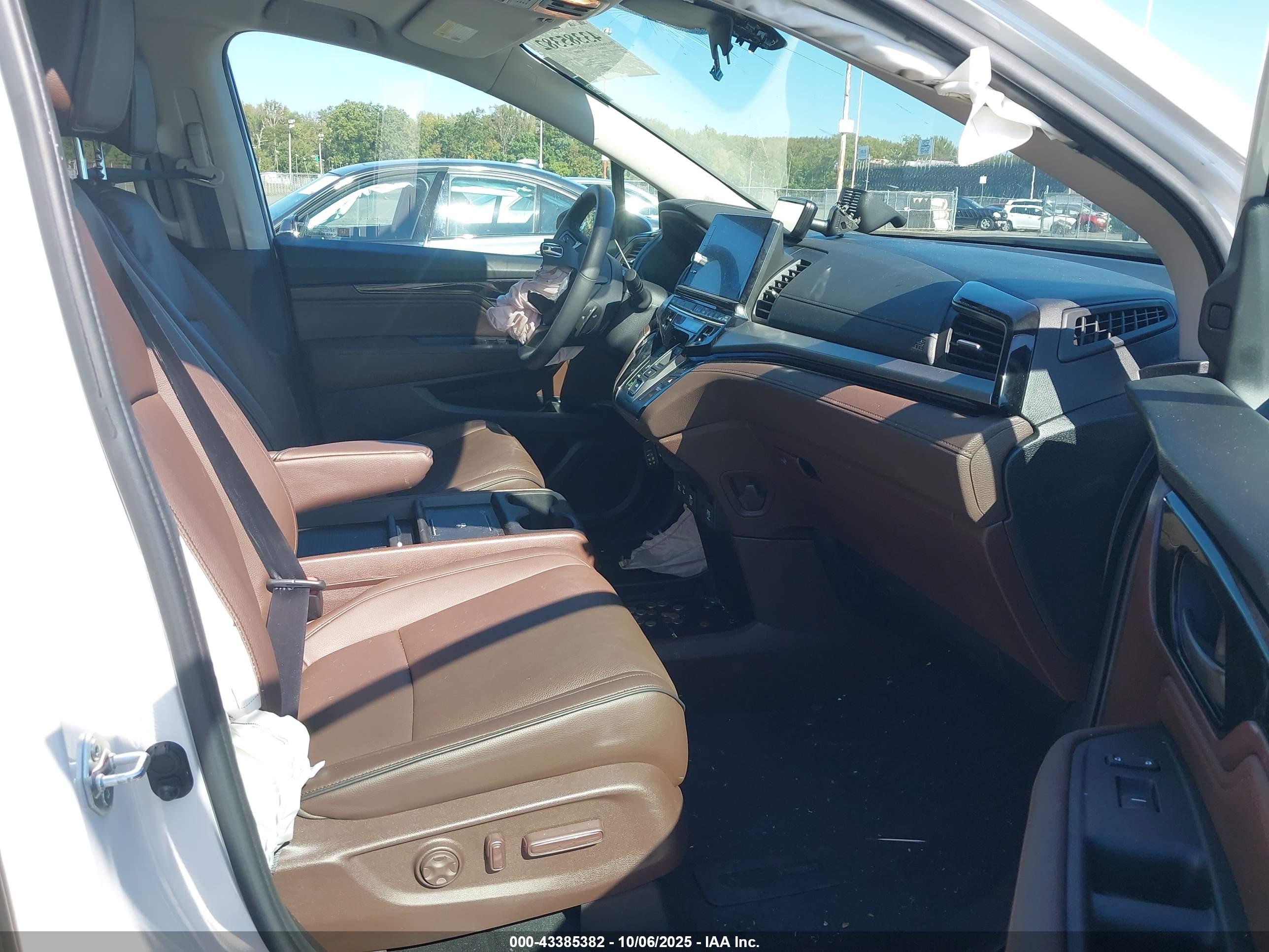 HONDA ODYSSEY image 5