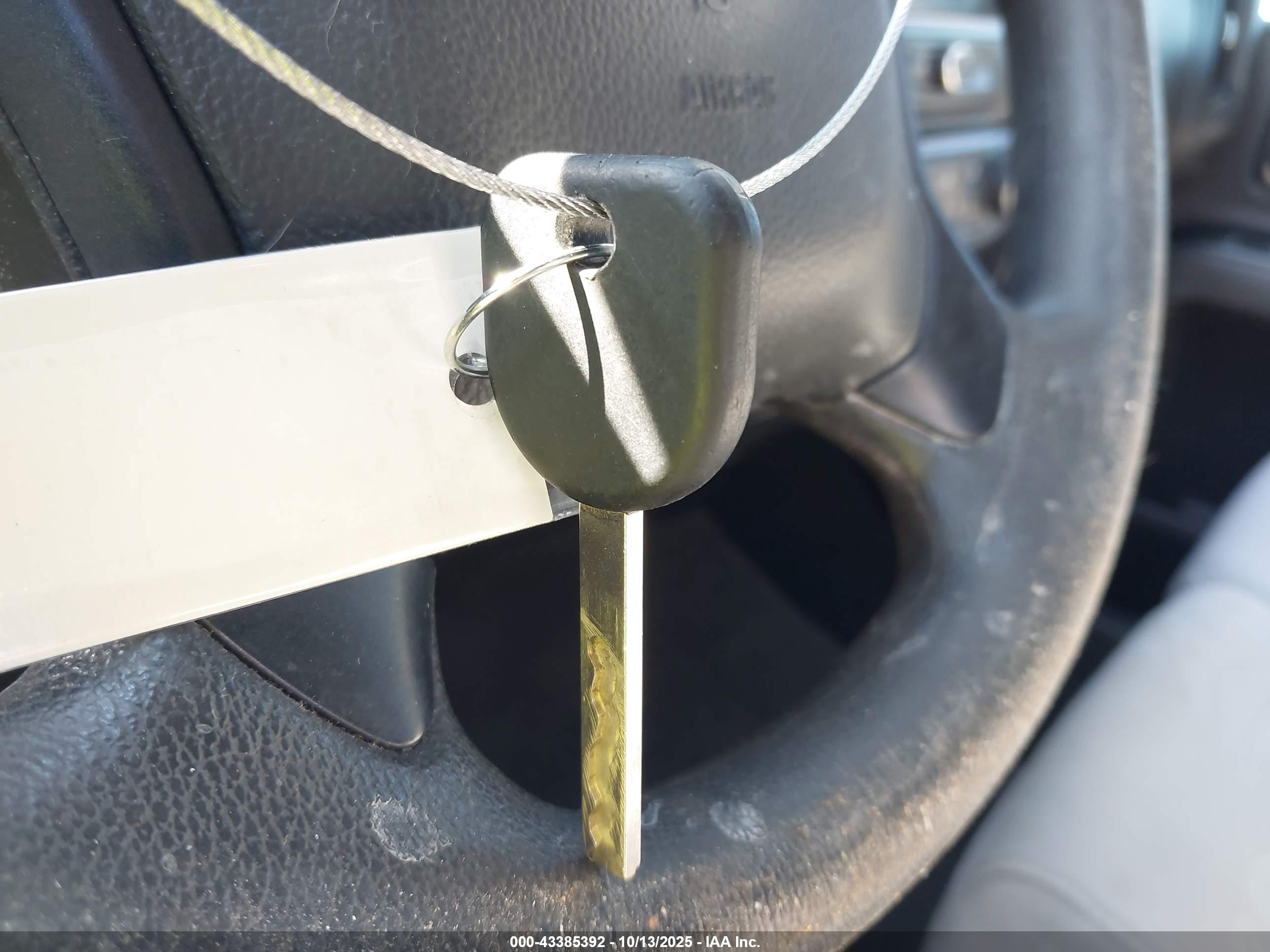 CHEVROLET SILVERADO image 11