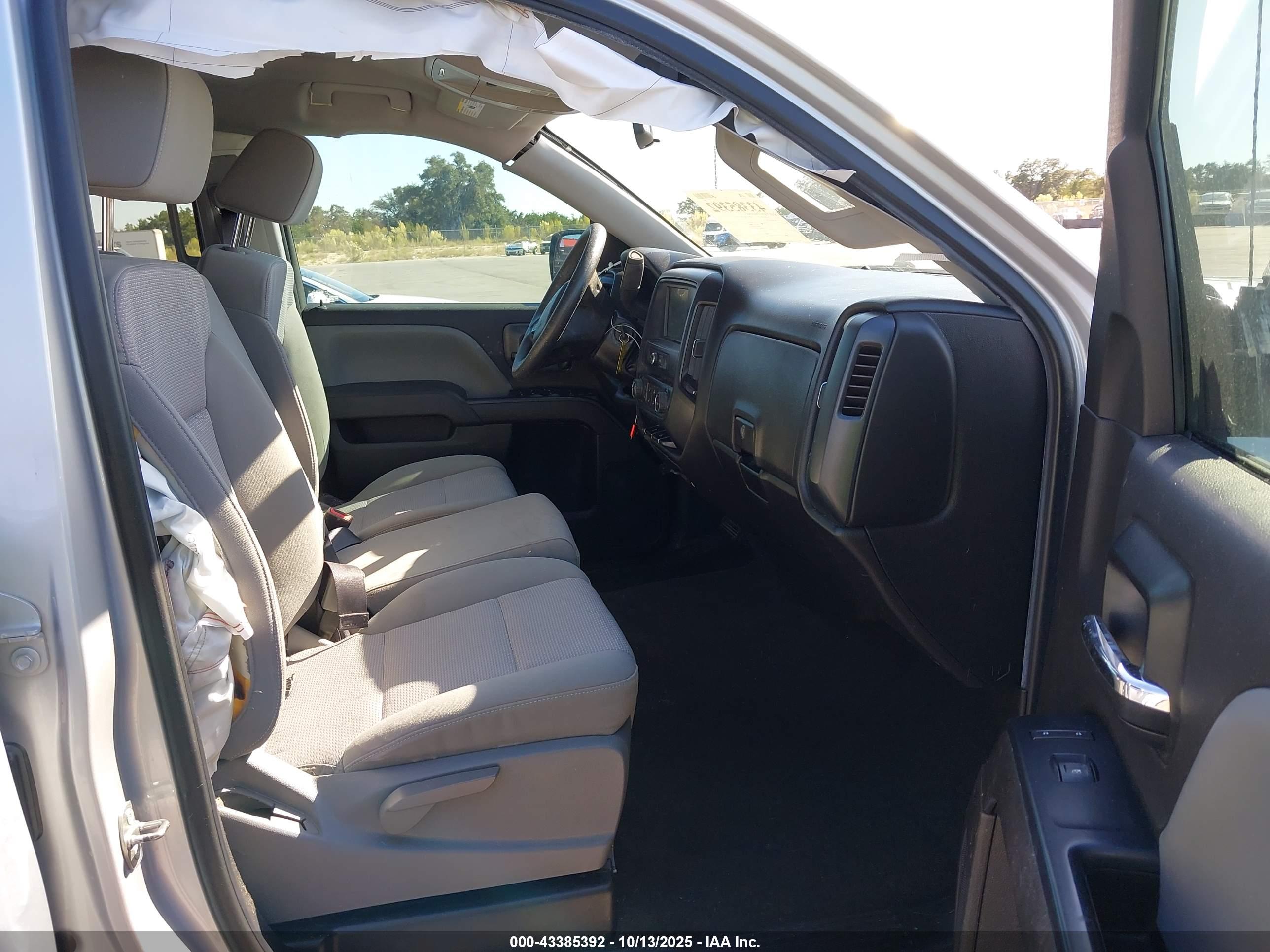 CHEVROLET SILVERADO image 5