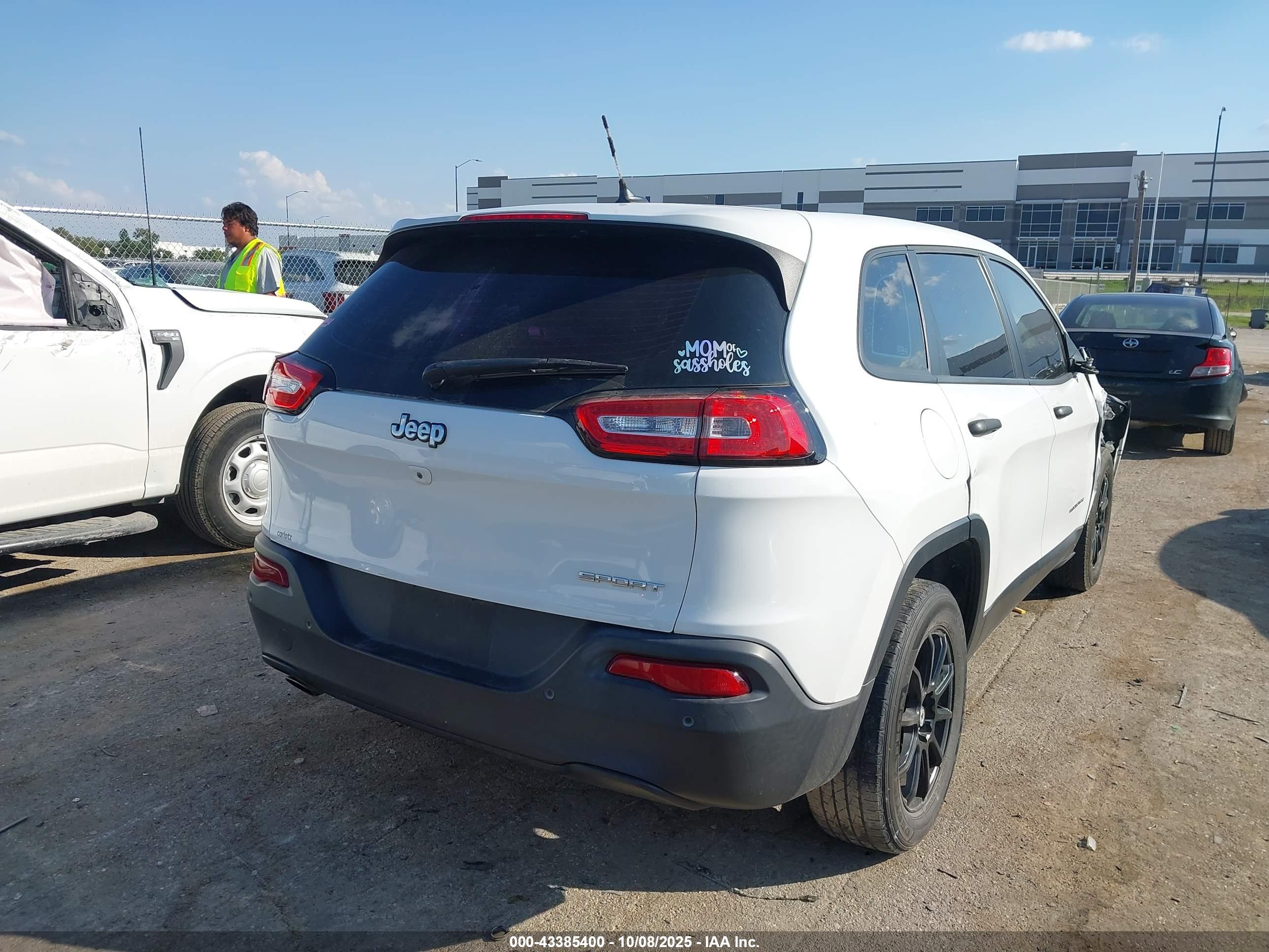 JEEP CHEROKEE image 4