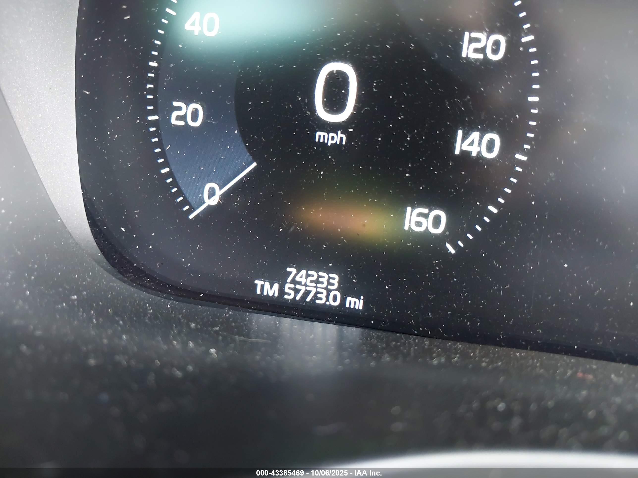 VOLVO XC60 image 7