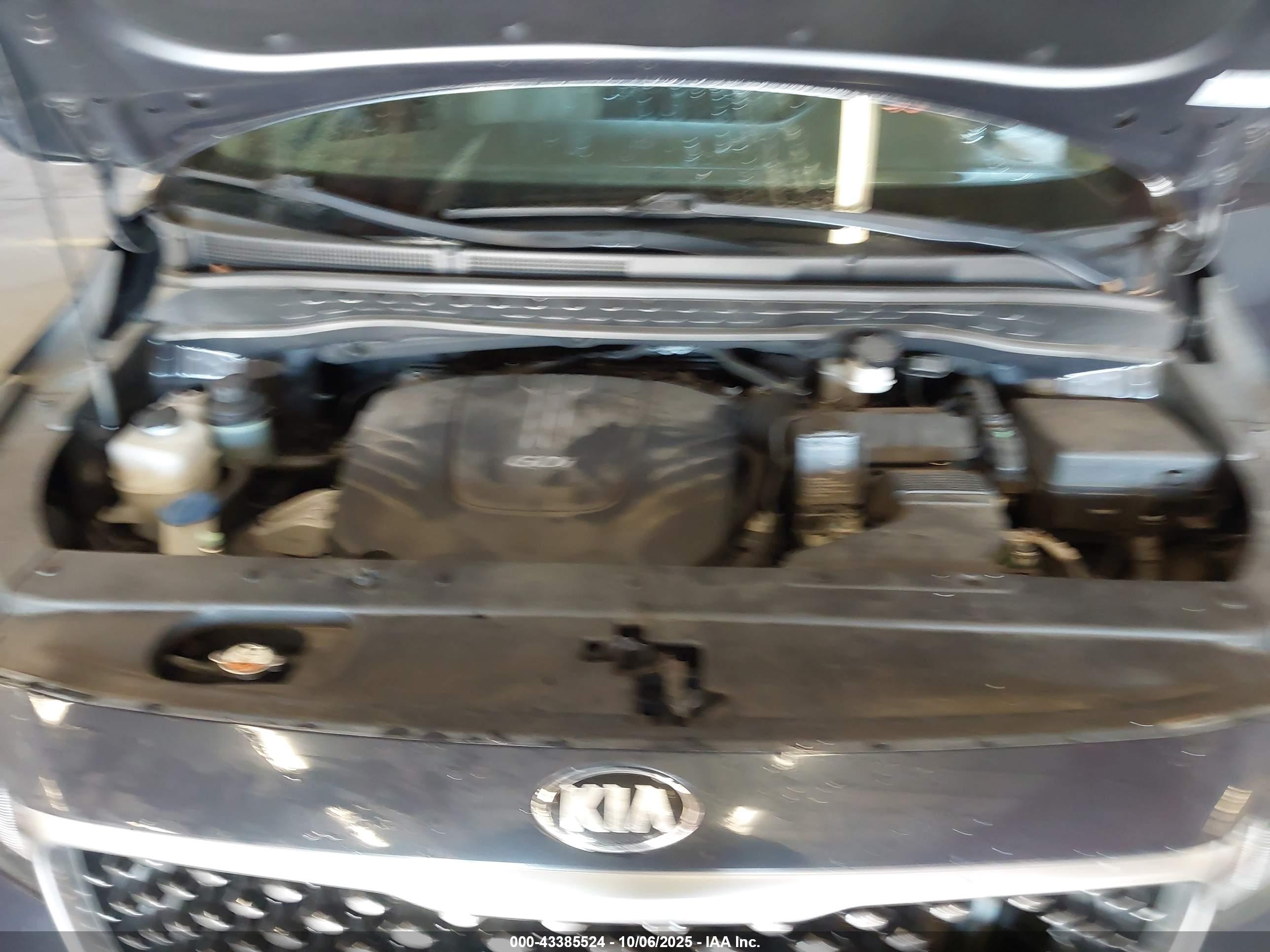 KIA SEDONA image 10