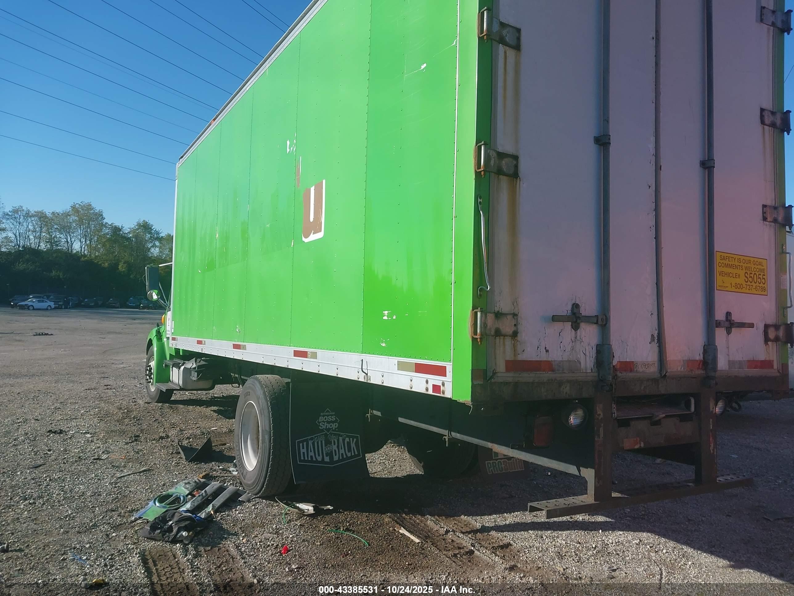 STERLING TRUCK image 3