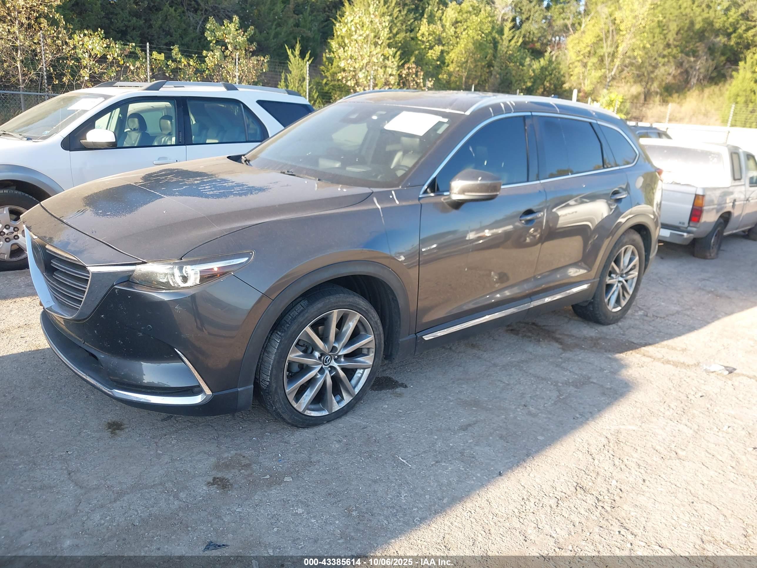 MAZDA CX-9 image 2