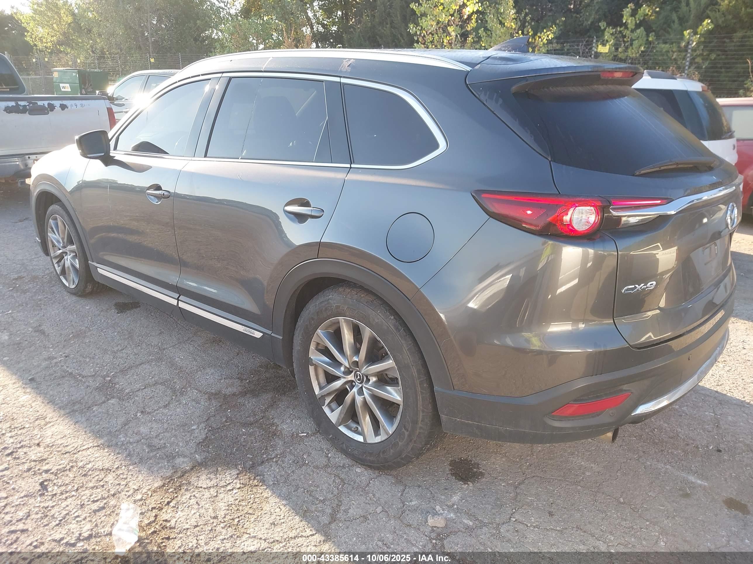 MAZDA CX-9 image 3