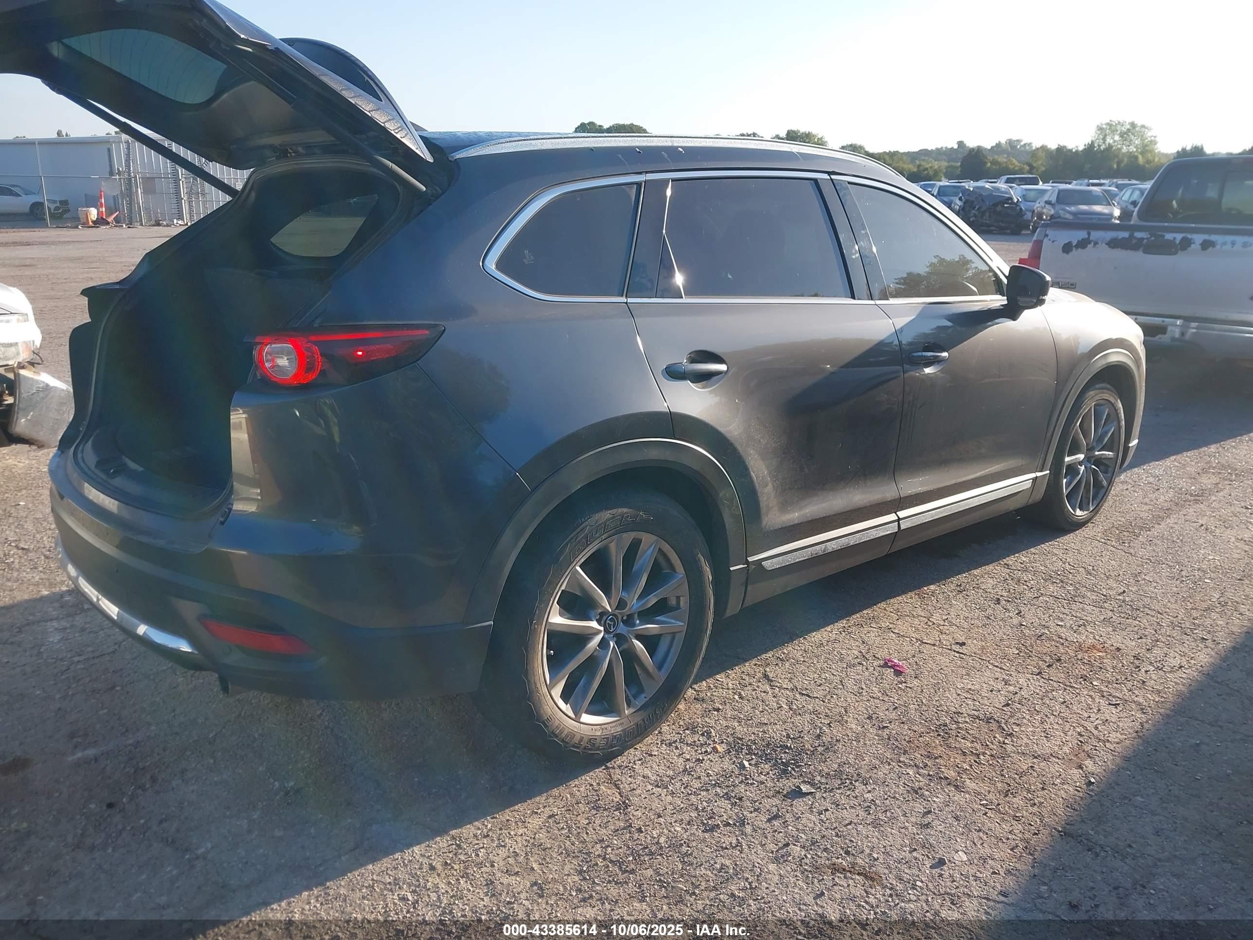 MAZDA CX-9 image 4