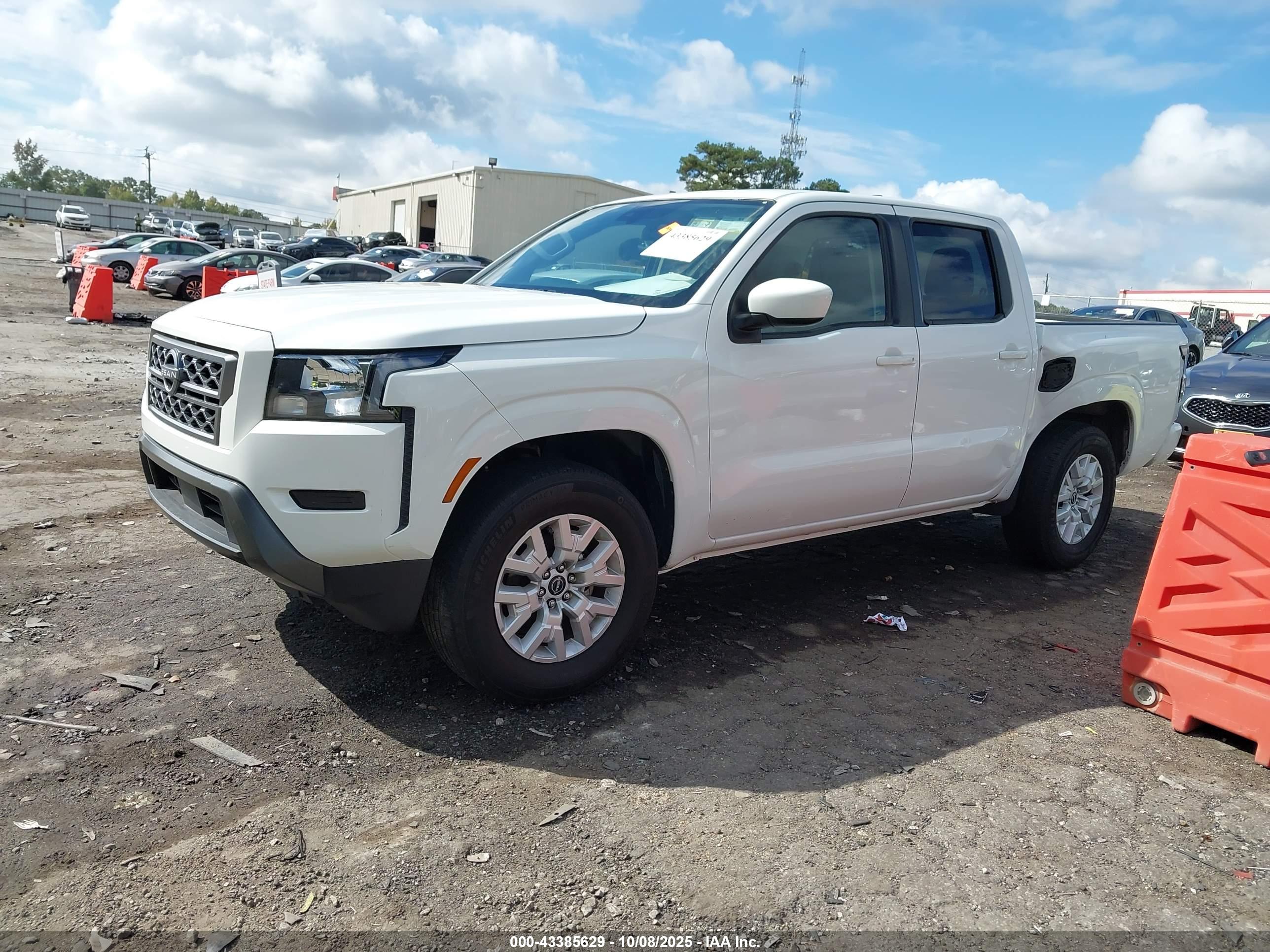 NISSAN FRONTIER image 2